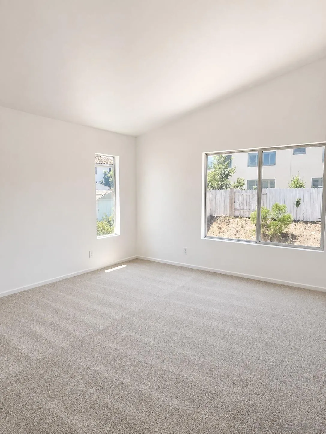 https://cdn.realtyfeed.com/cdn/127/260020236/8c343c9247b60db9f7751b0283a0e317.webp