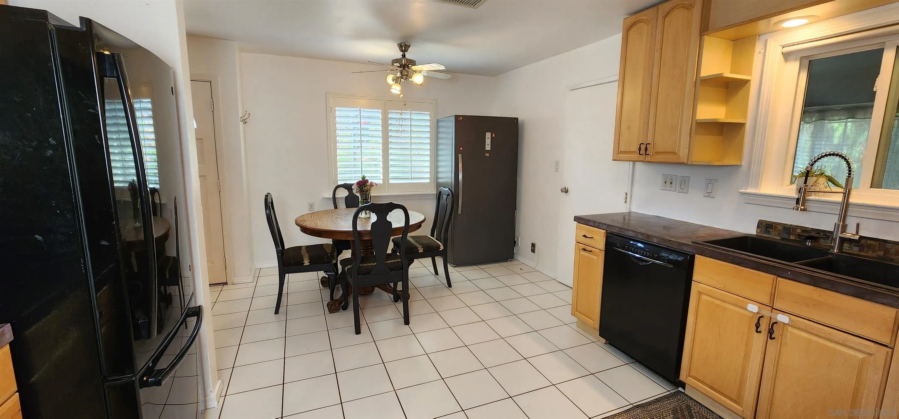 https://cdn.realtyfeed.com/cdn/127/260020239/53ce0e66501a9fbb93d05bb0817b5ea0.webp