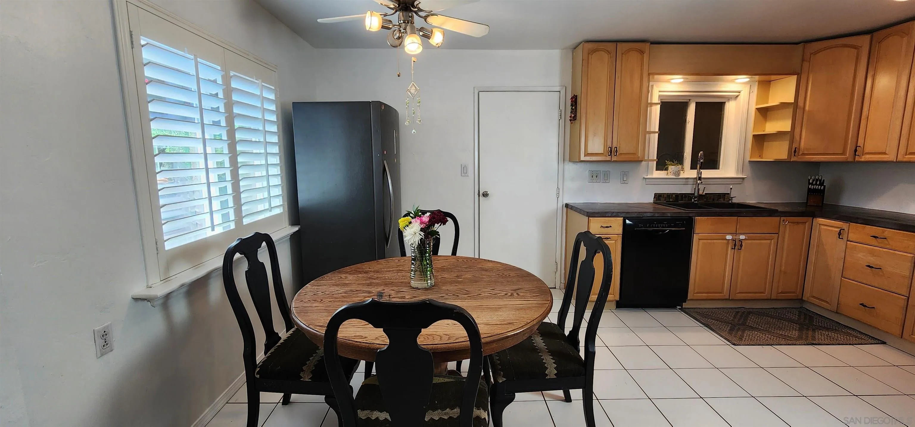https://cdn.realtyfeed.com/cdn/127/260020239/84e7cd70043428d0cd7582bc43b0b021.webp