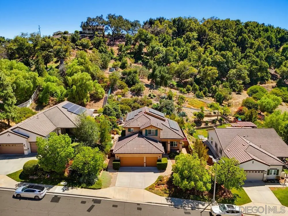 3173 Willow Tree Ln, Escondido, CA 92027 - Main photo, Escondido, CA