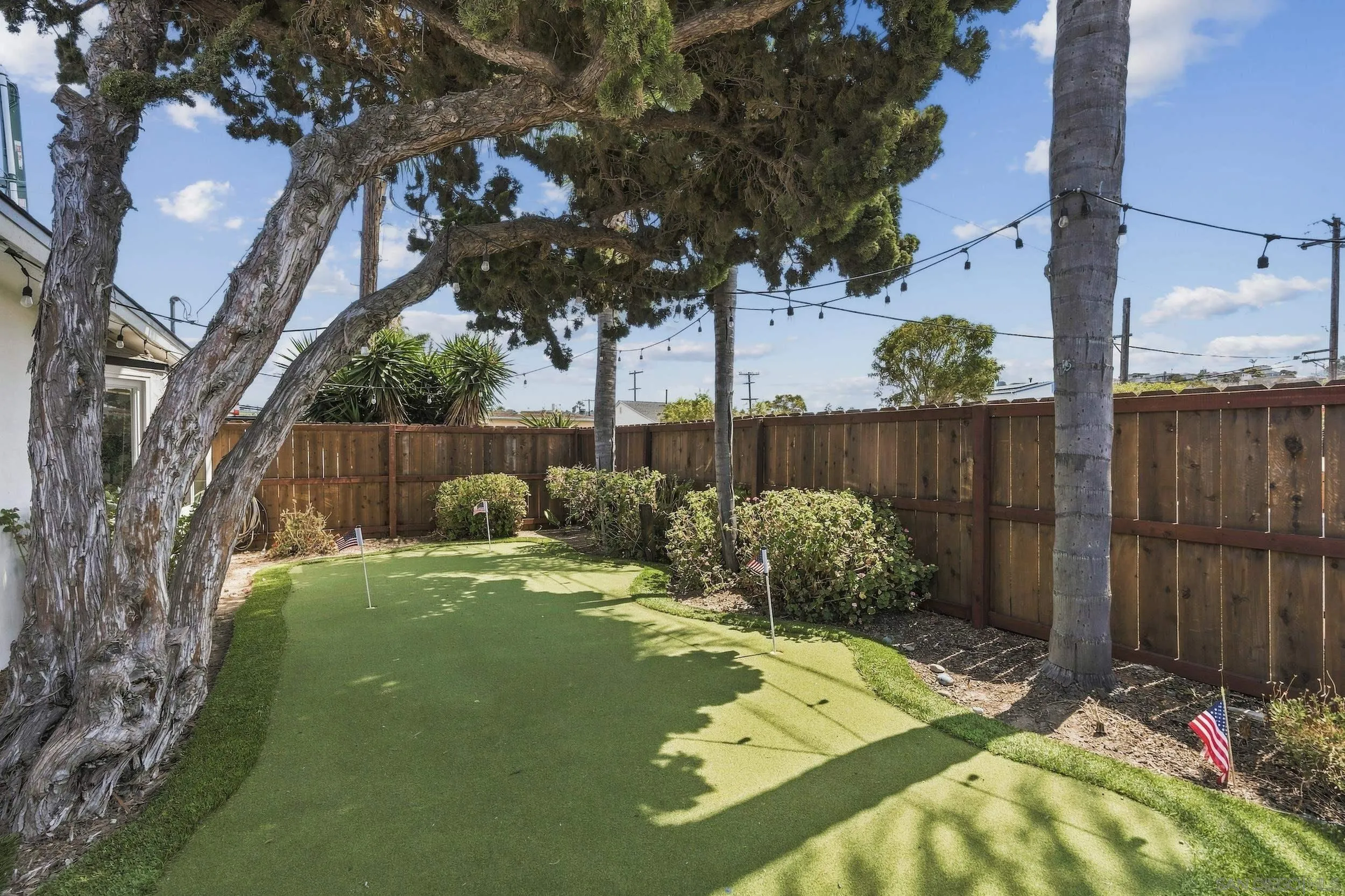 https://cdn.realtyfeed.com/cdn/127/260020244/9e5a5f18d6734ddeafe2cfe3b146aa88.webp