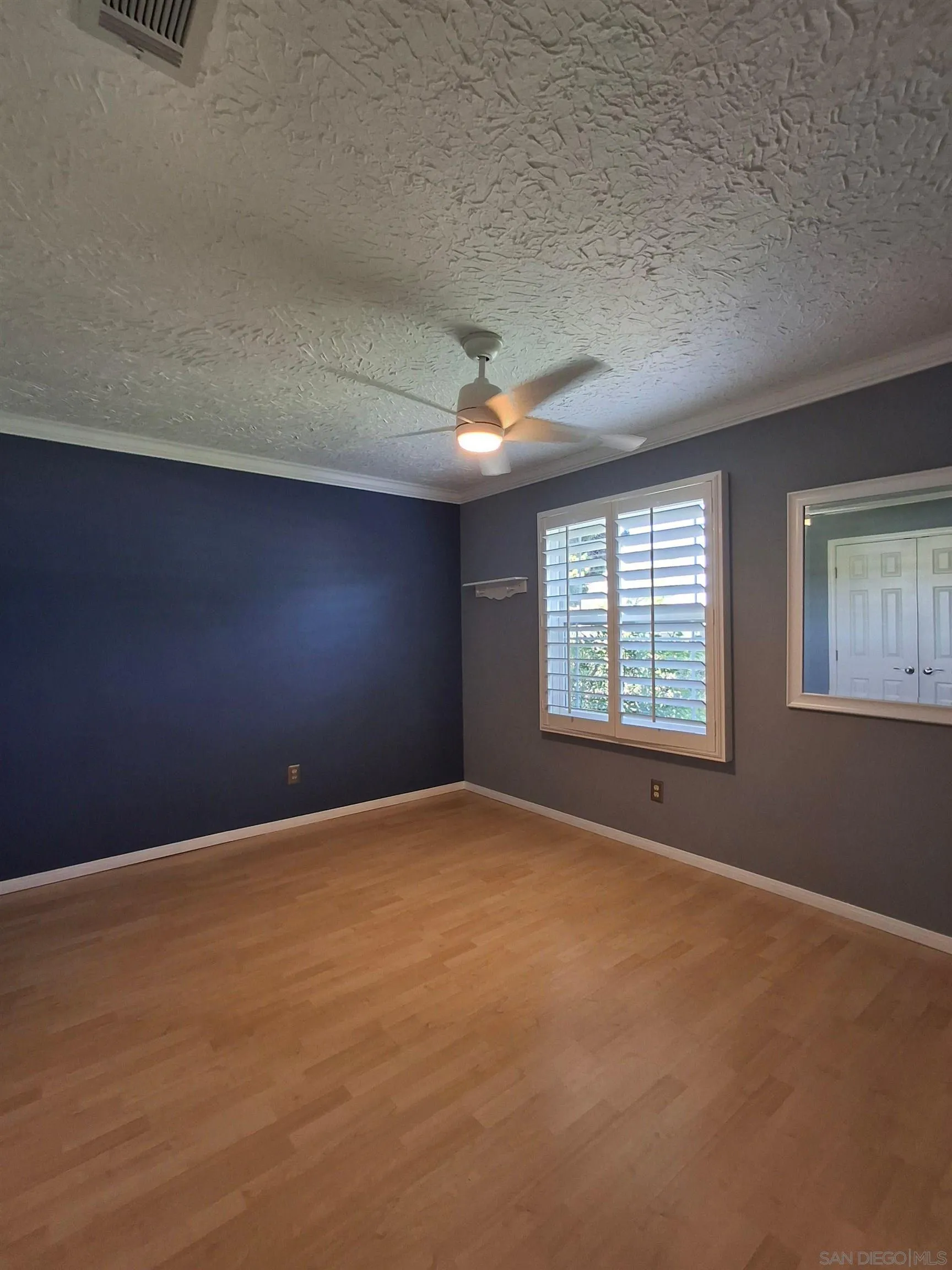 https://cdn.realtyfeed.com/cdn/127/260020245/c181420898be463f6aa2b1aa67603189.webp