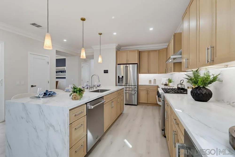 https://cdn.realtyfeed.com/cdn/127/260020253/308b5c41ccb484a94284bdd4f5ec98de.webp