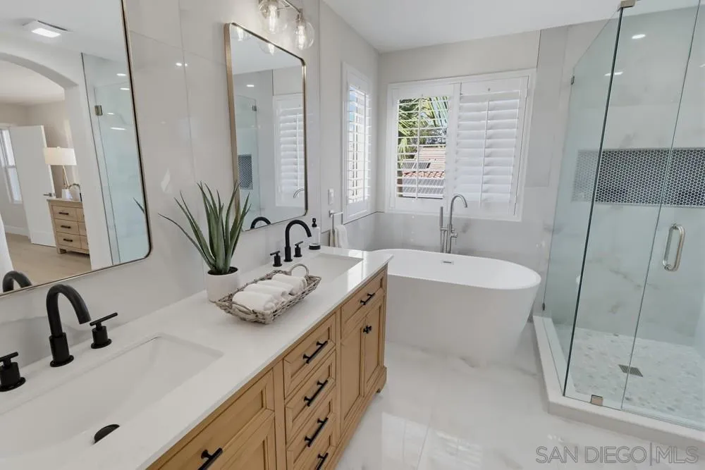 https://cdn.realtyfeed.com/cdn/127/260020253/f97f0dafe4d3e92198d411ccc7e6d230.webp