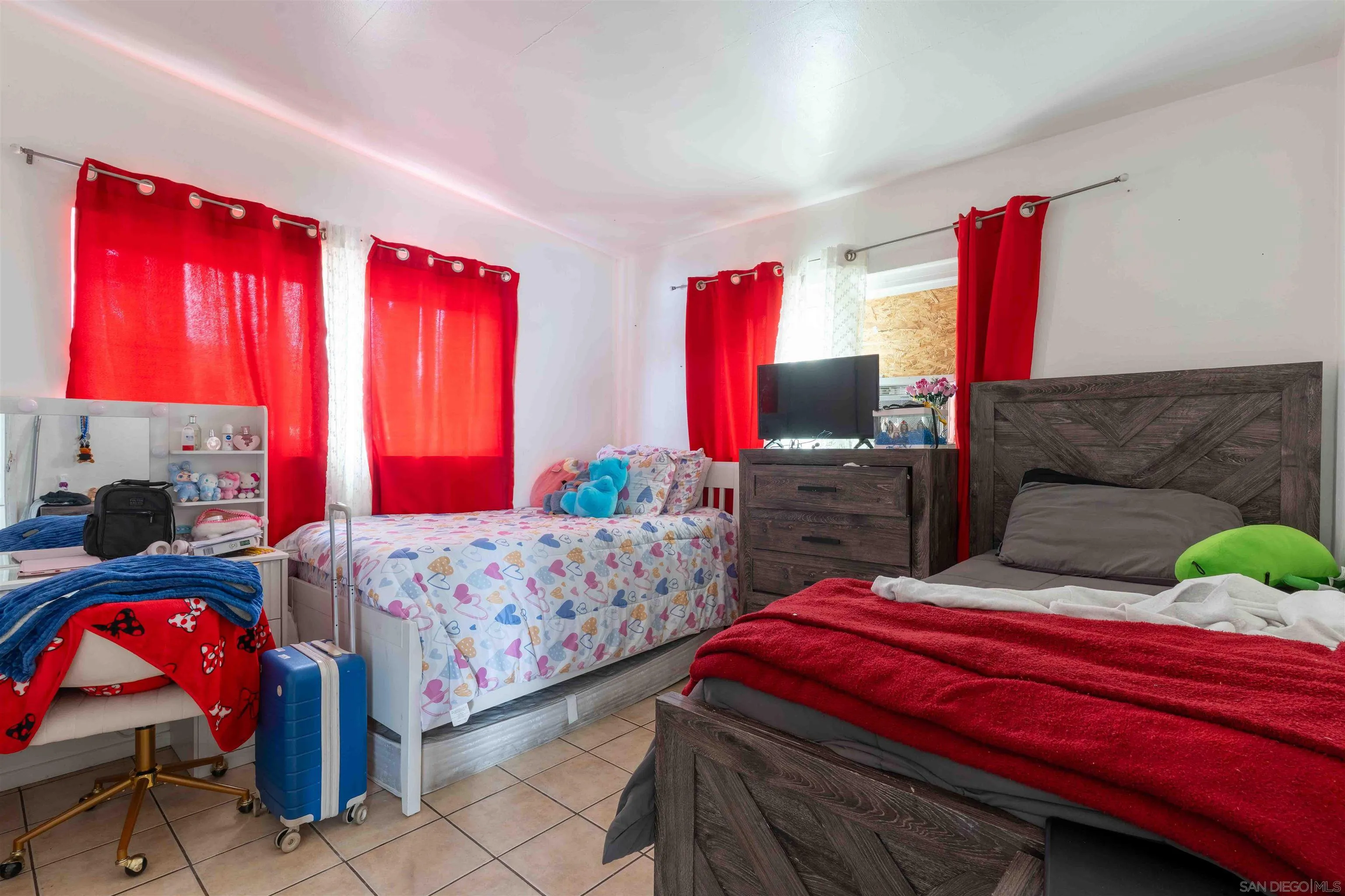 https://cdn.realtyfeed.com/cdn/127/260020258/024ed9d93352ba03fc906f3c896d05e6.webp