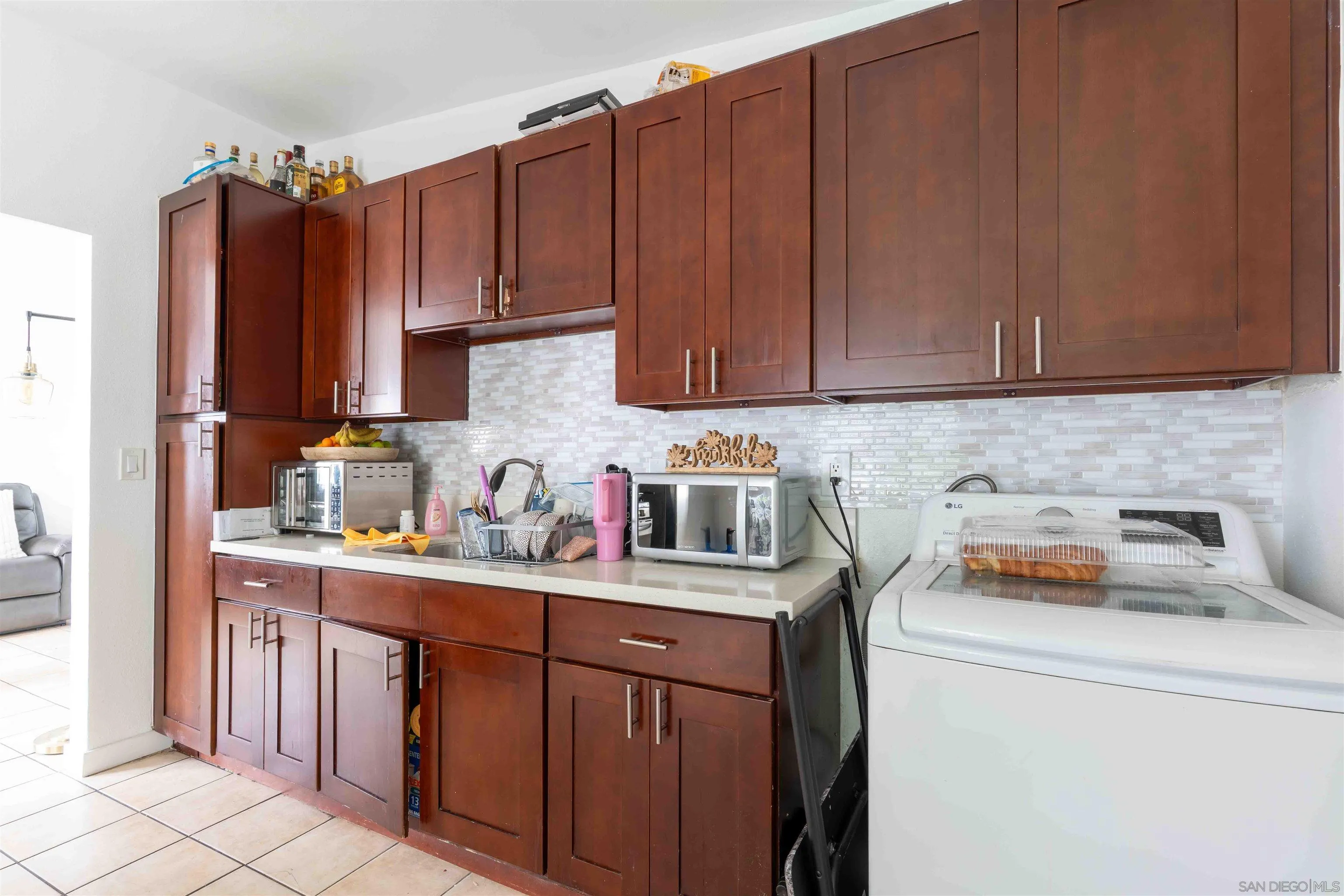 https://cdn.realtyfeed.com/cdn/127/260020258/72d8ae4769b25bee01b9320151373773.webp