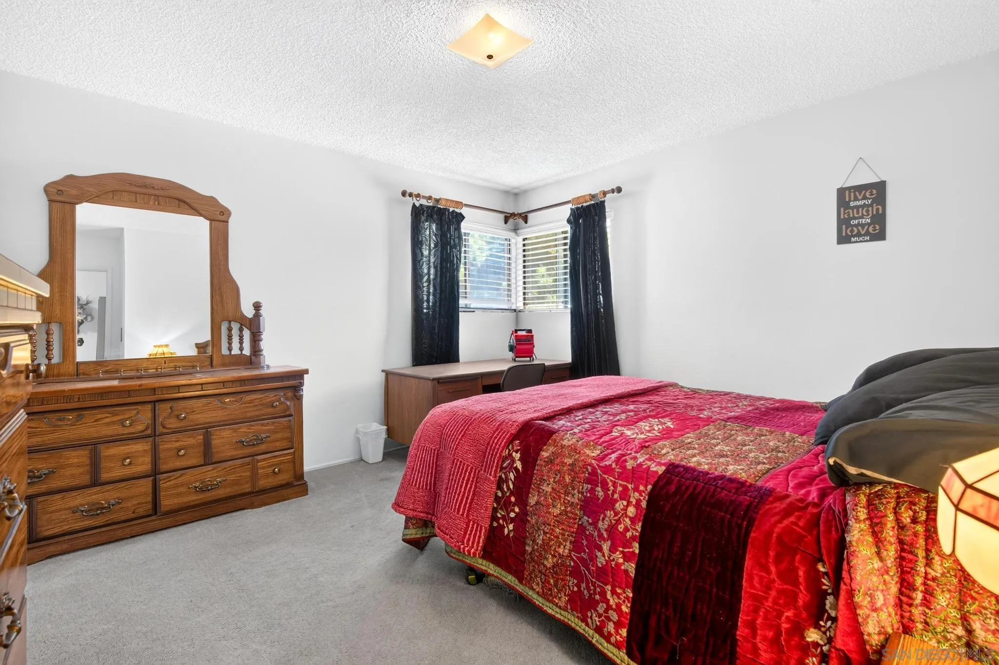https://cdn.realtyfeed.com/cdn/127/260020259/0a8889c9555d32dee7c9de79be8c090c.webp