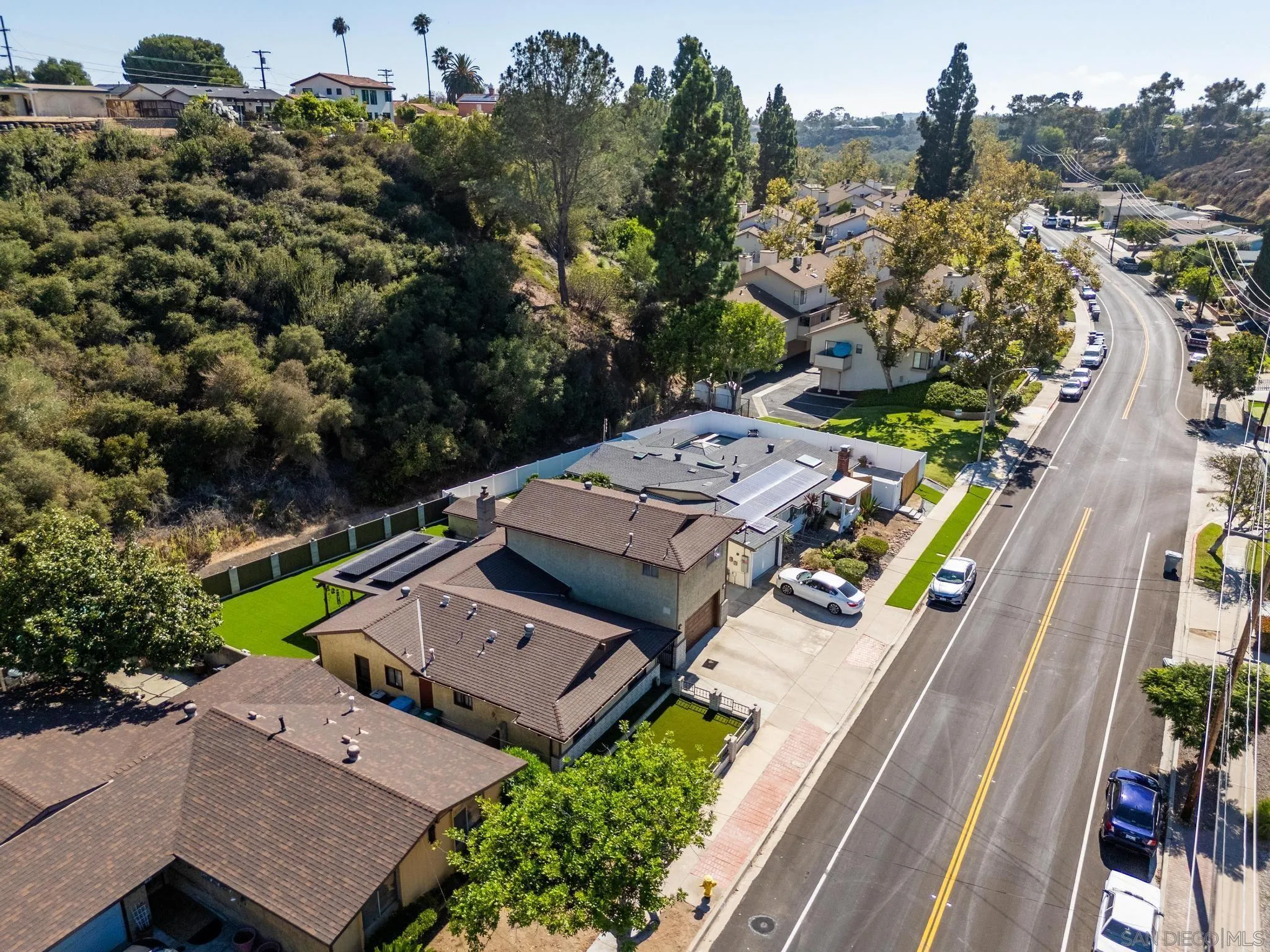 https://cdn.realtyfeed.com/cdn/127/260020259/9cf1ce050889bd6ae4810180a729cc64.webp