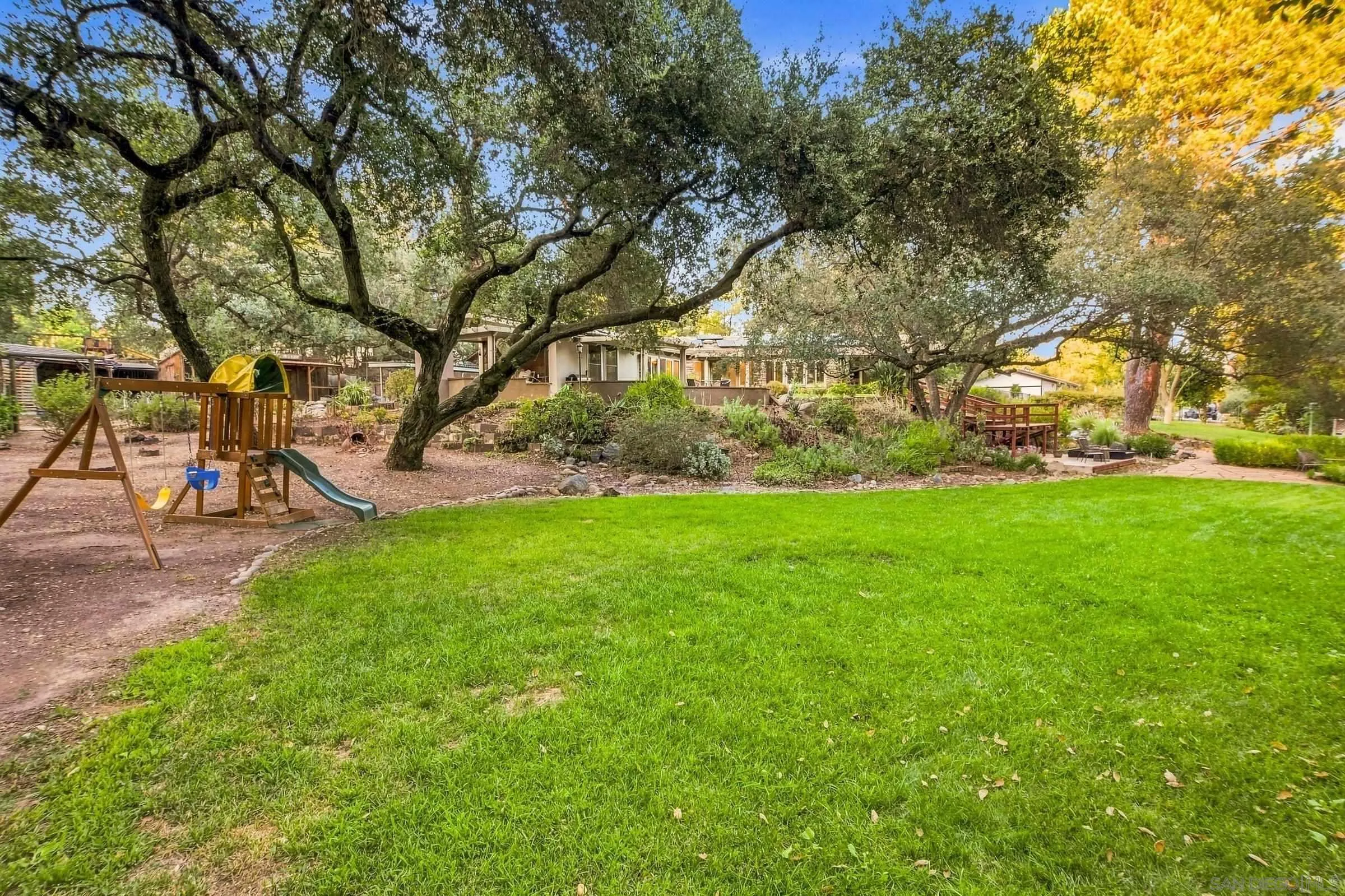https://cdn.realtyfeed.com/cdn/127/260020262/57d2eb54f3d79850285a4a48f82044f1.webp