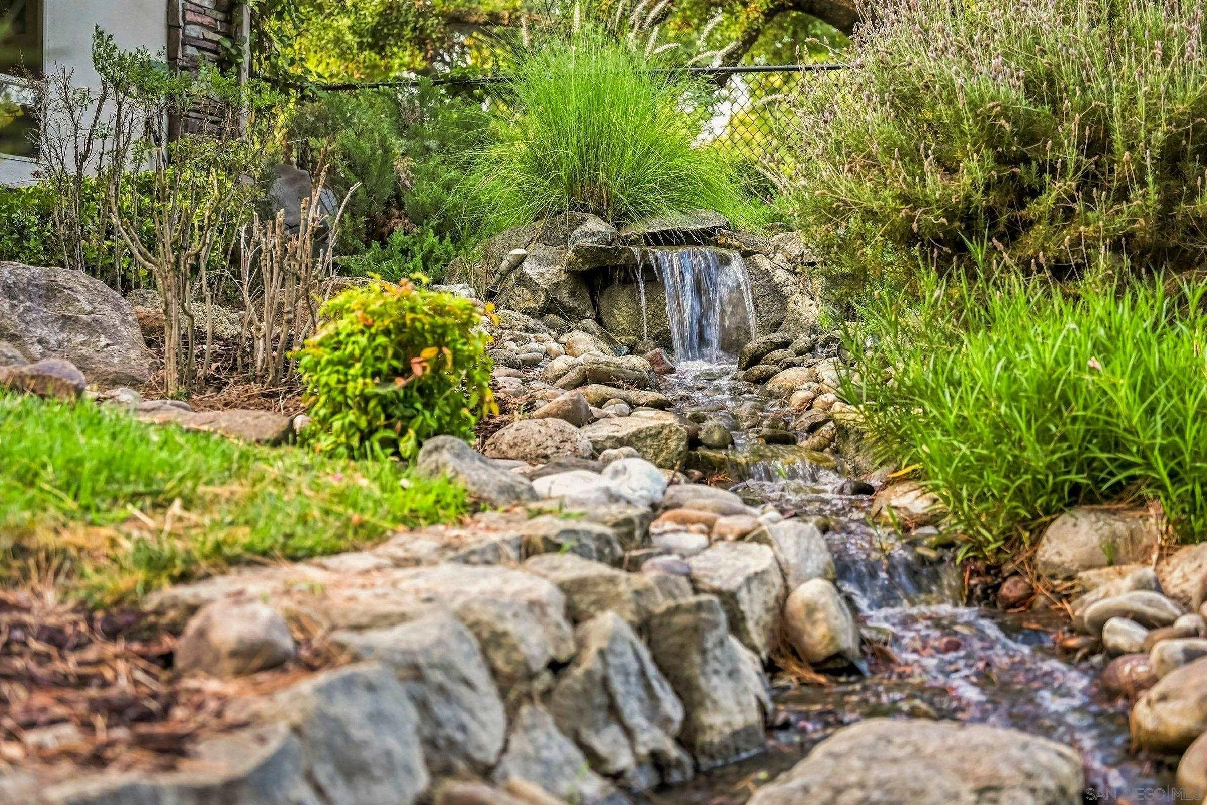 https://cdn.realtyfeed.com/cdn/127/260020262/e13fdb4c1b7e10112dba897da6f9f29f.webp