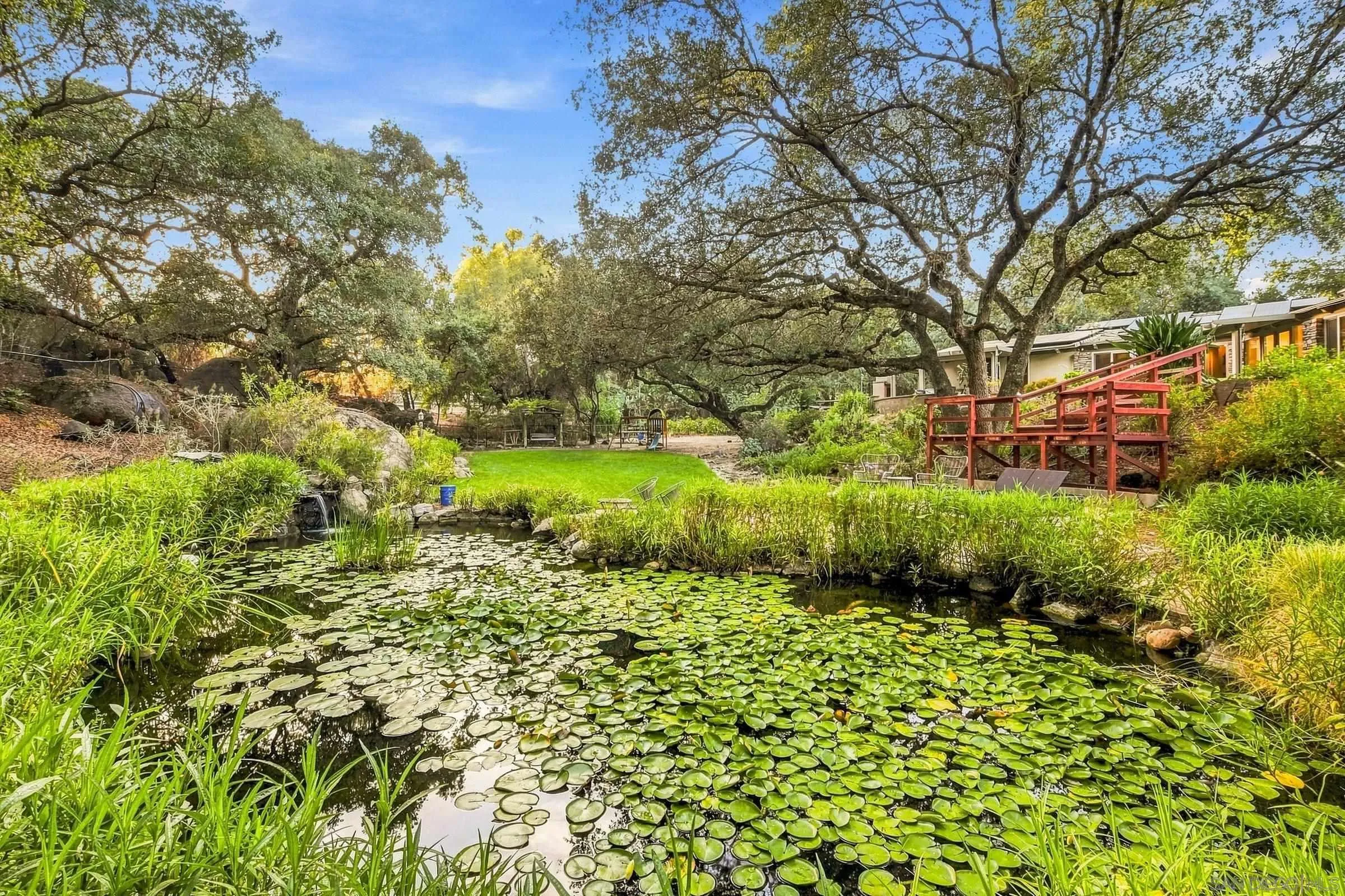 https://cdn.realtyfeed.com/cdn/127/260020262/e1f769ec22ff1597c95281b39d09c3fe.webp