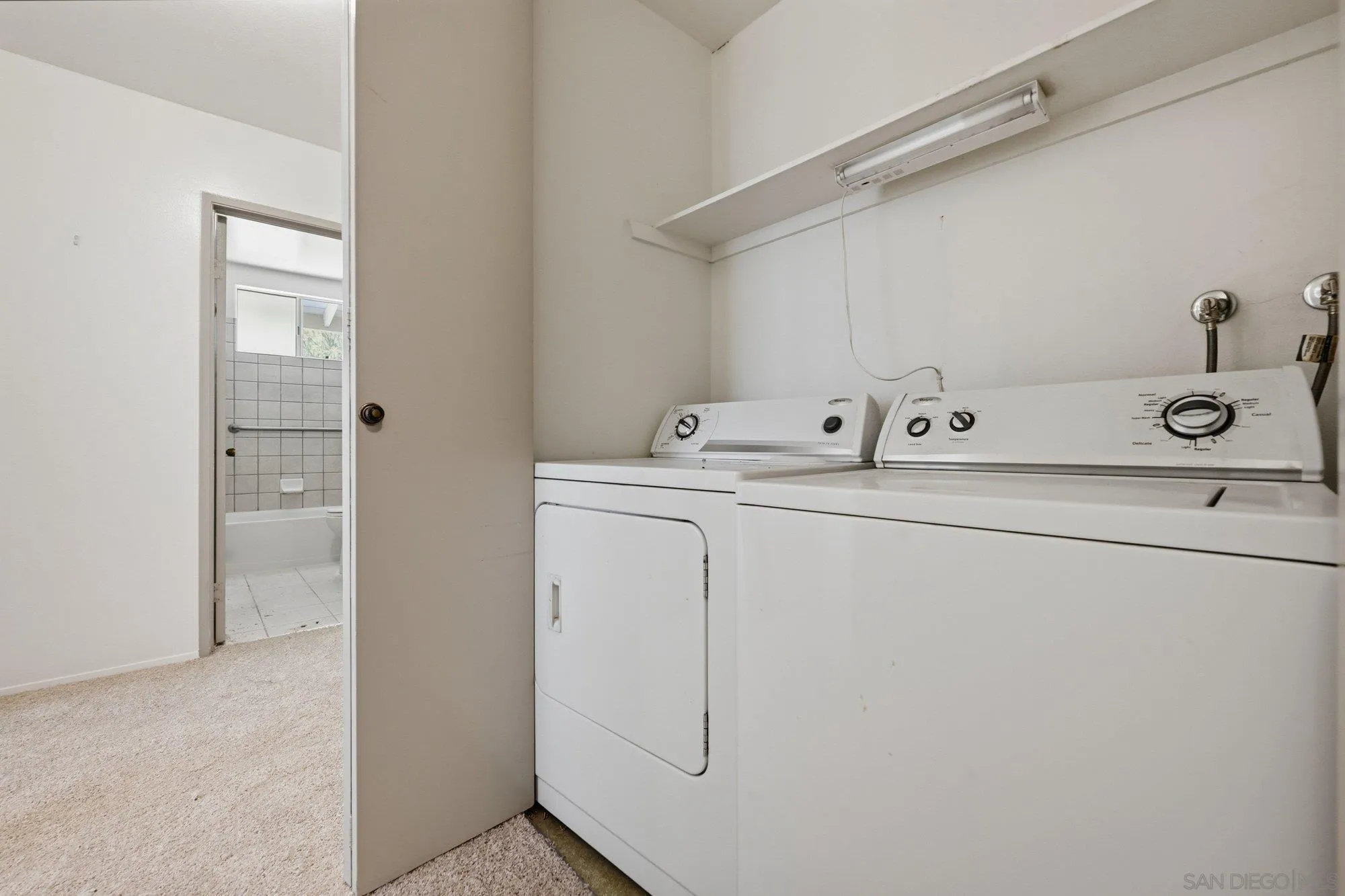 https://cdn.realtyfeed.com/cdn/127/260020265/38148f19db70125aeafad478c90e72f1.webp