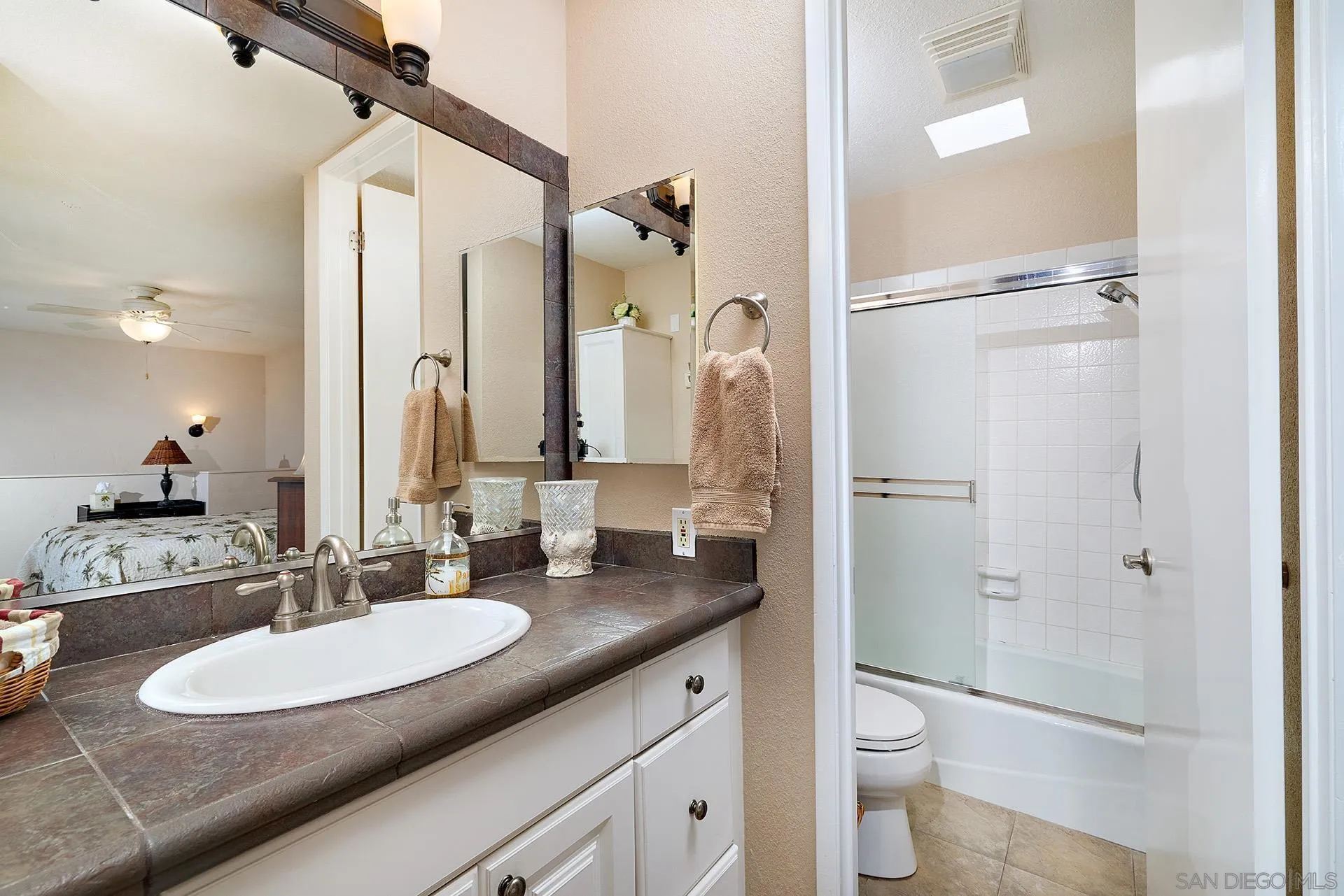 https://cdn.realtyfeed.com/cdn/127/260020271/909205fd2a53ba6aa70f3499b6769c63.webp