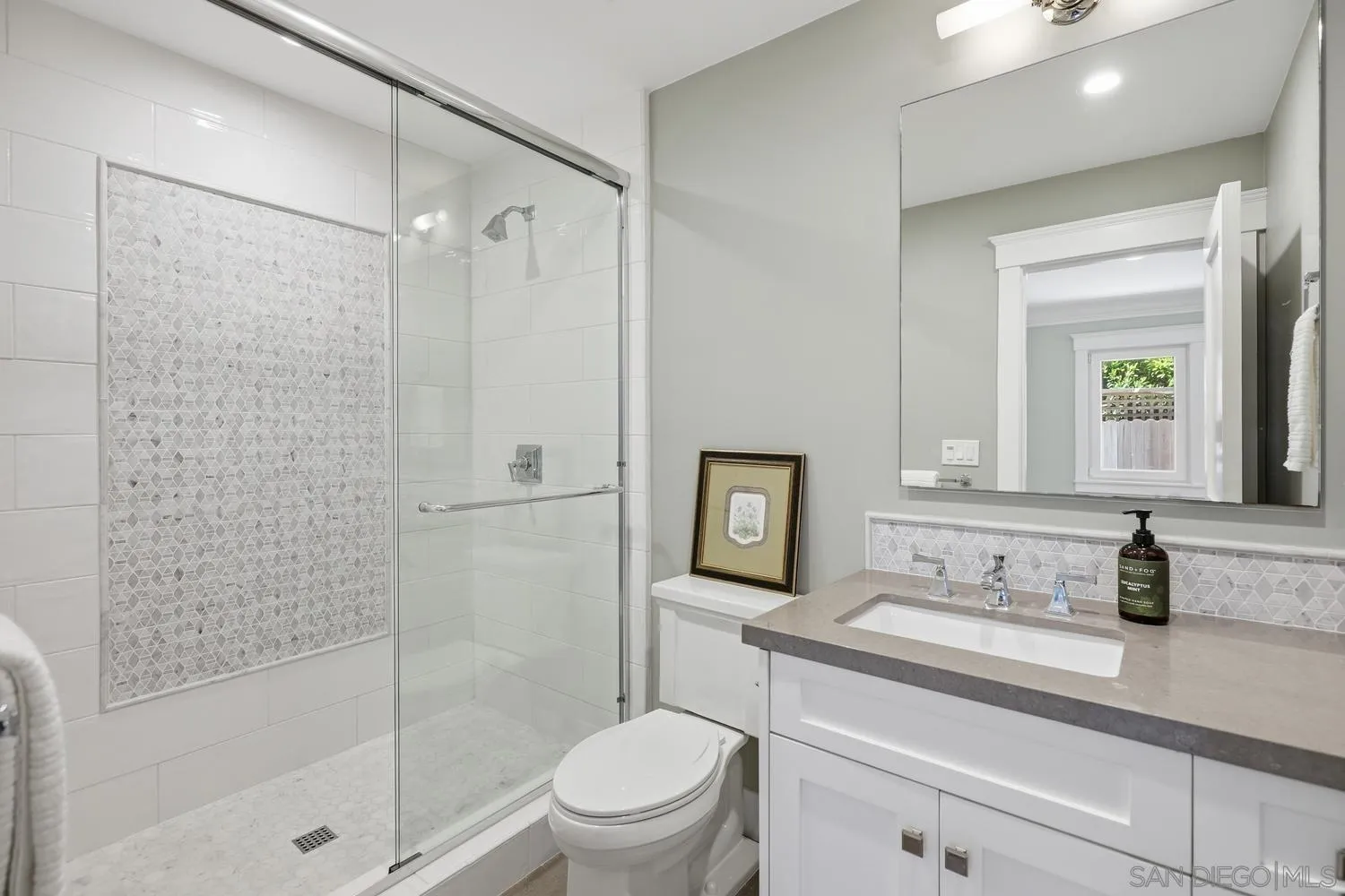 https://cdn.realtyfeed.com/cdn/127/260020272/04a3d3214ae5a4379603d90d2214b3d8.webp