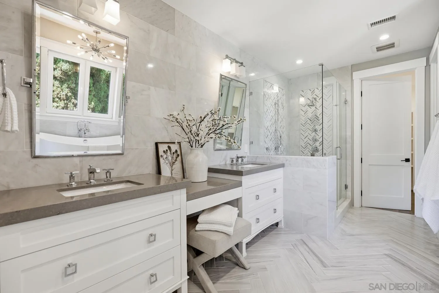 https://cdn.realtyfeed.com/cdn/127/260020272/21b272ba0c59b5ad6cb610d580775752.webp