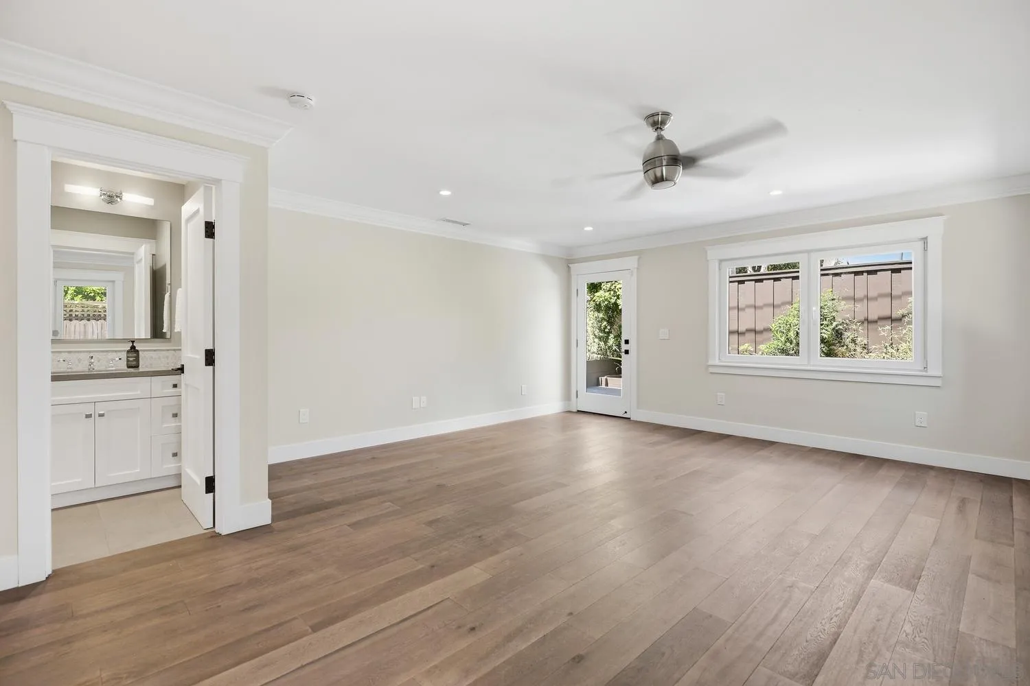 https://cdn.realtyfeed.com/cdn/127/260020272/38965222fef38e3c1564d3189d42627a.webp
