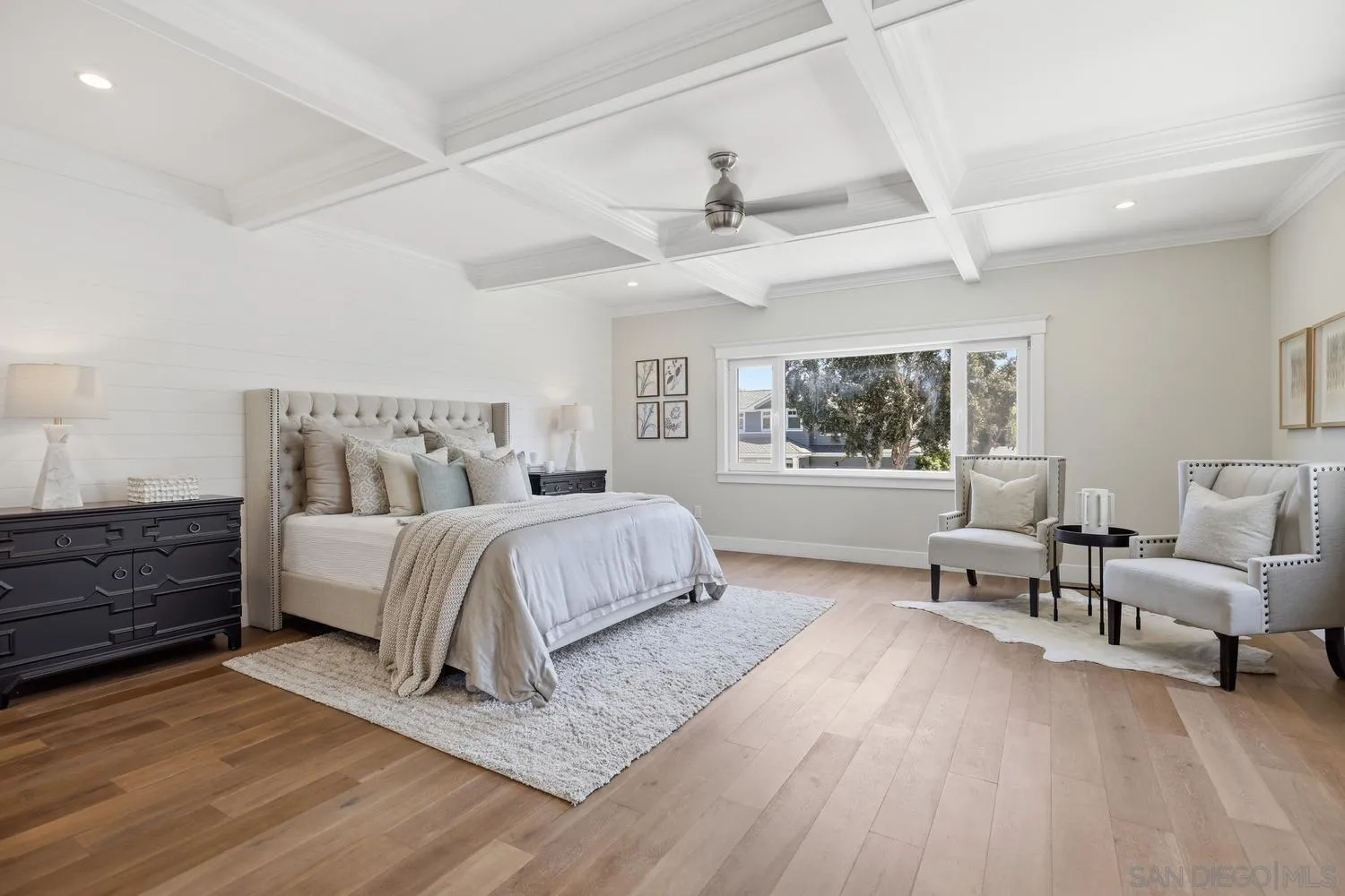 https://cdn.realtyfeed.com/cdn/127/260020272/3fc2bdc5f2fff815132abe151e9e3a53.webp