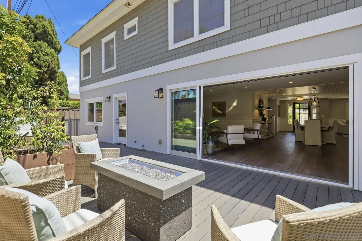 https://cdn.realtyfeed.com/cdn/127/260020272/5887d1b07a1cebc2f870714bef2156d6.webp