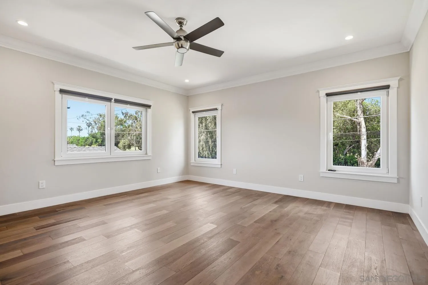 https://cdn.realtyfeed.com/cdn/127/260020272/756d3e03aac98fc839104aabca5bb7fc.webp