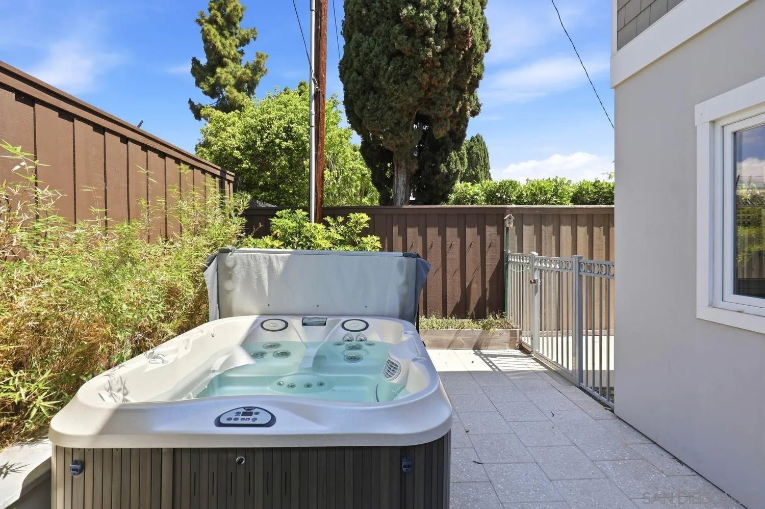 https://cdn.realtyfeed.com/cdn/127/260020272/95e7cea5e9e9748dd9d11ba72e4158b9.webp