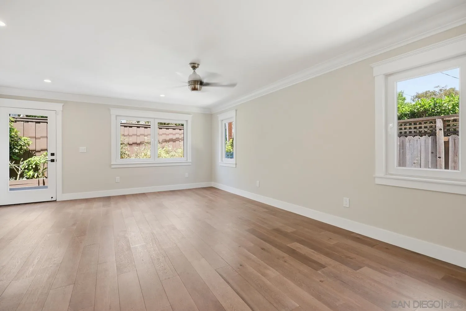 https://cdn.realtyfeed.com/cdn/127/260020272/9f3ba51bcb2a28242b24a44669c29999.webp