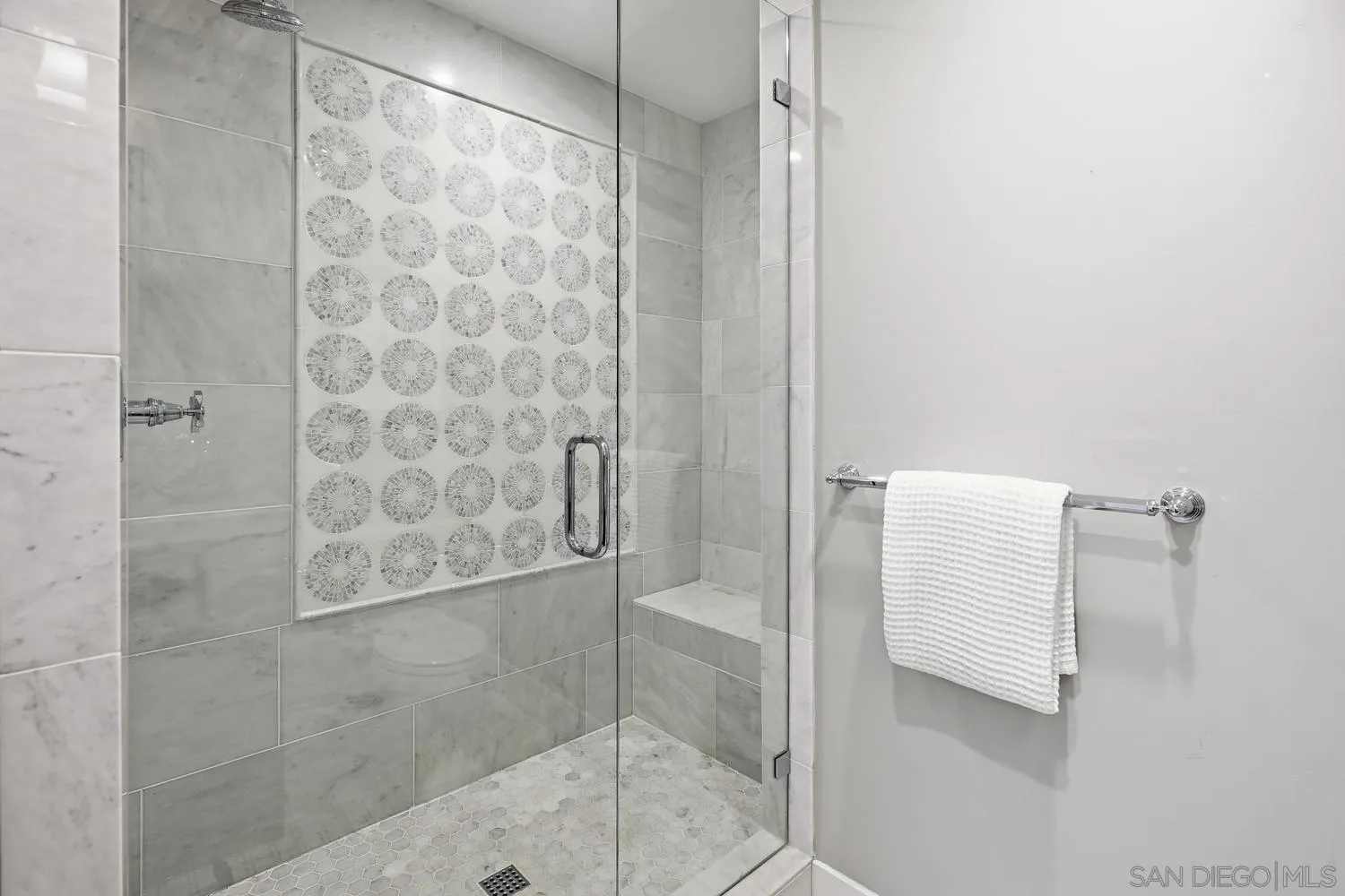https://cdn.realtyfeed.com/cdn/127/260020272/a24169d003e21392354d4a093497dad8.webp
