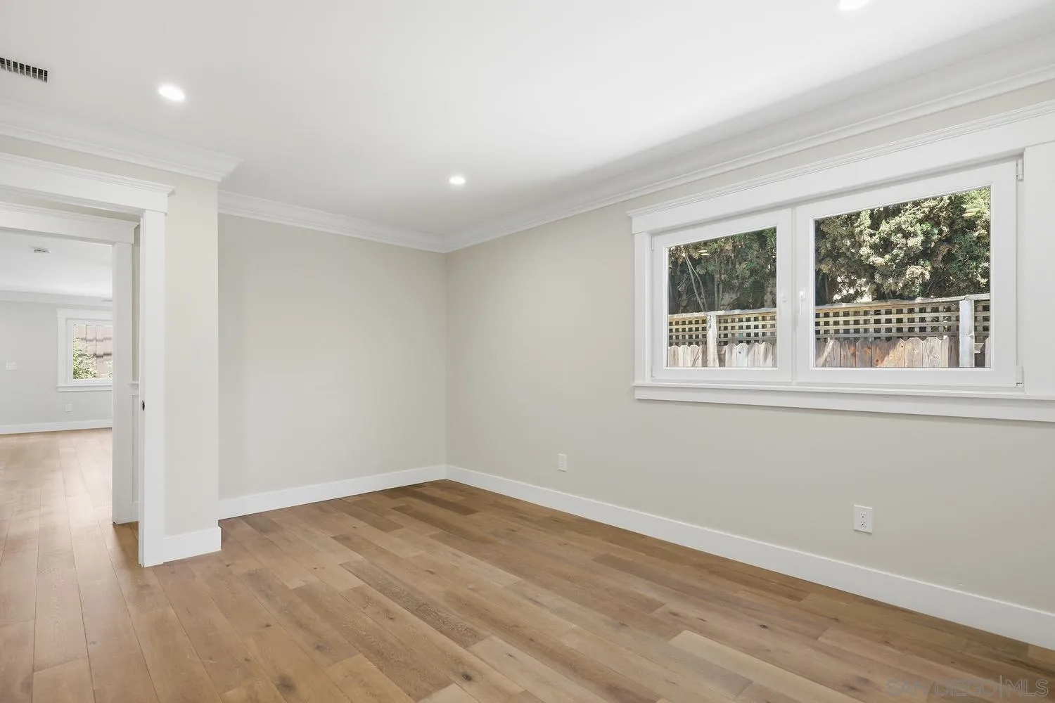 https://cdn.realtyfeed.com/cdn/127/260020272/d391c7991f969c26b0f0f2ae41f4bcbc.webp