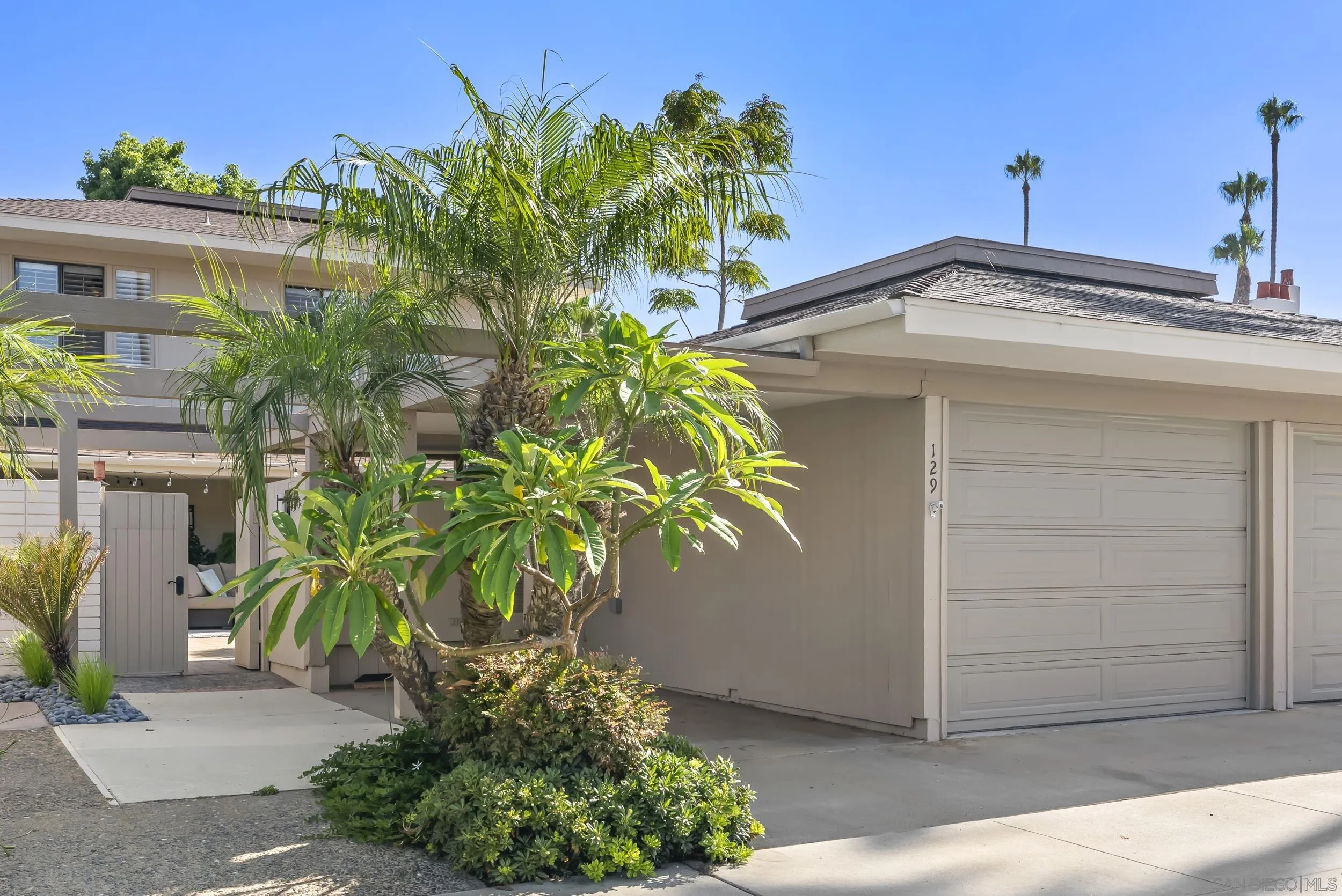https://cdn.realtyfeed.com/cdn/127/260020278/5c49df2b2e8c9da418270640f7b64425.webp