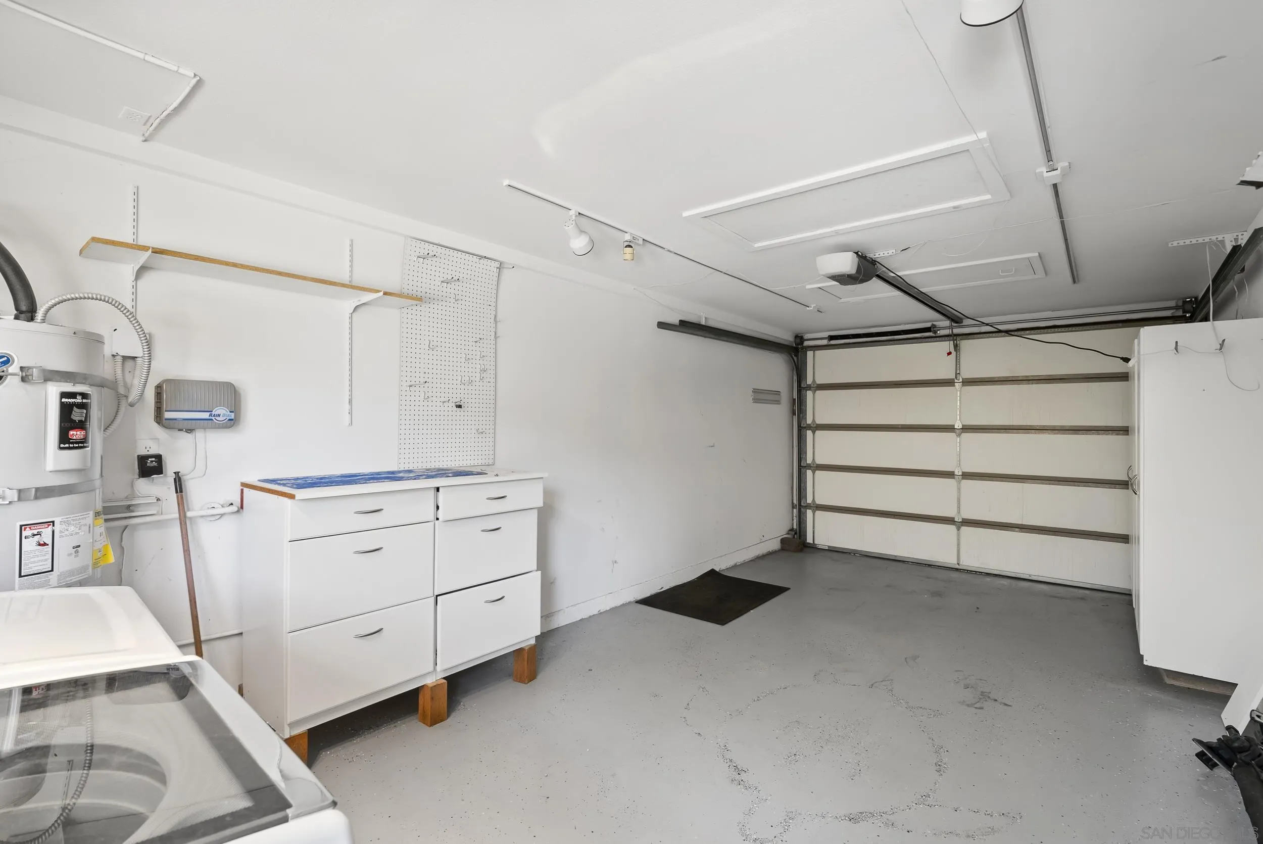 https://cdn.realtyfeed.com/cdn/127/260020278/e15270a7c7d0365663cc2c3951ce7075.webp