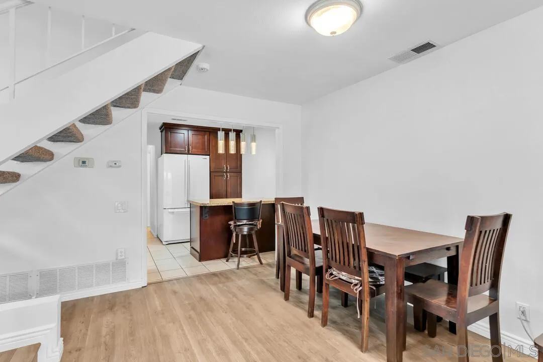 Photo #6: 260020279 Listing: Photo #6