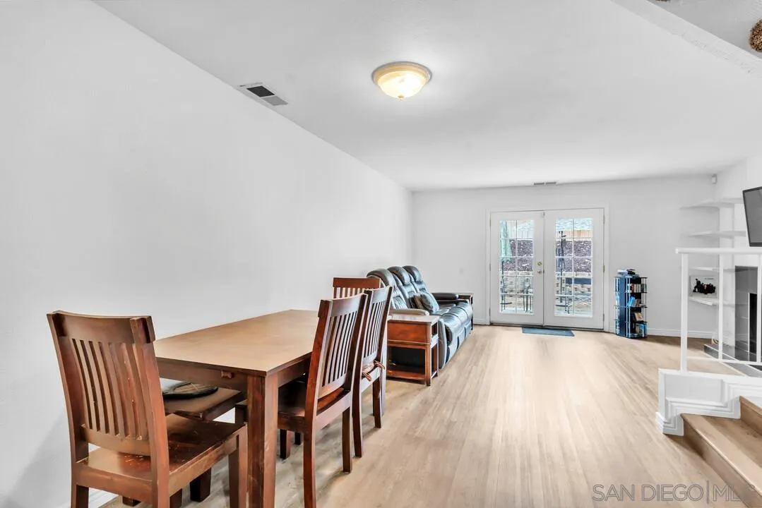 Photo #7: 260020279 Listing: Photo #7