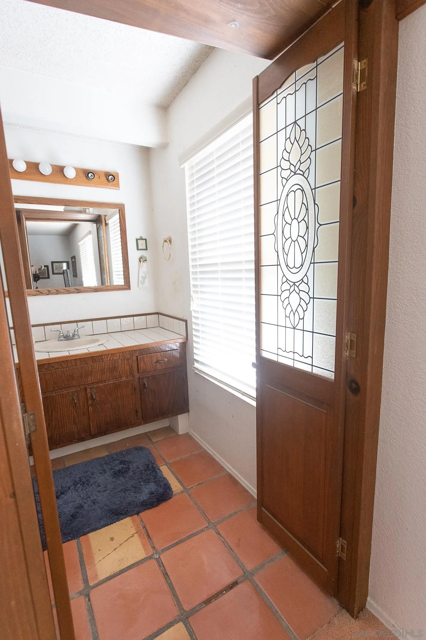 https://cdn.realtyfeed.com/cdn/127/260020285/136bc3b7e8281f4319d113e2d830186b.webp