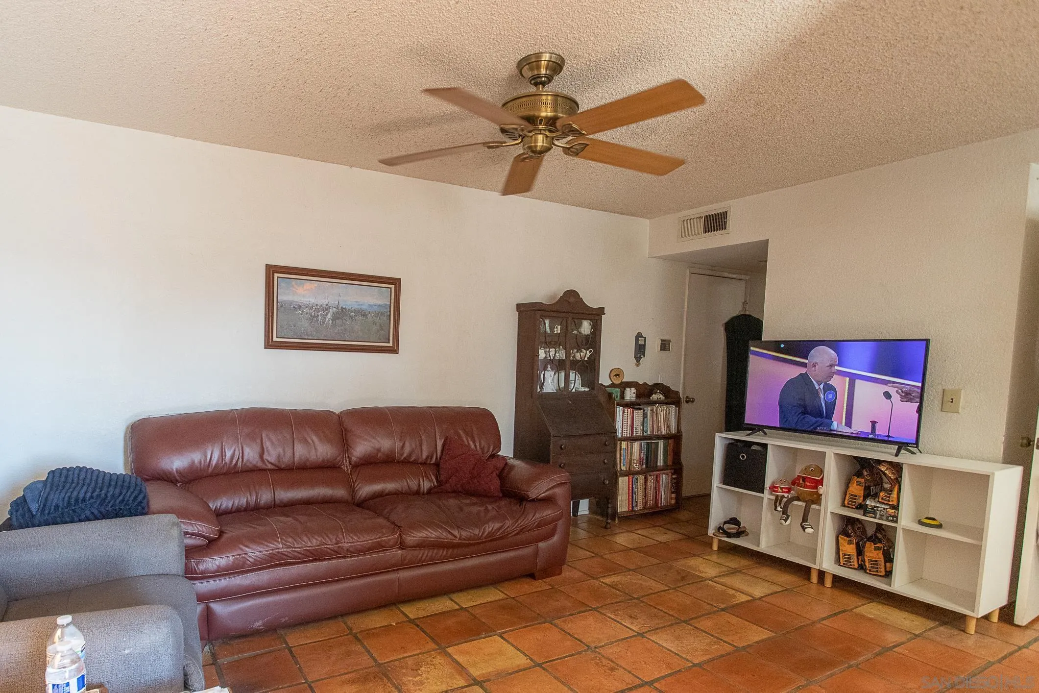 https://cdn.realtyfeed.com/cdn/127/260020285/4941ecf6af1d0d4668e25f0db74bc162.webp