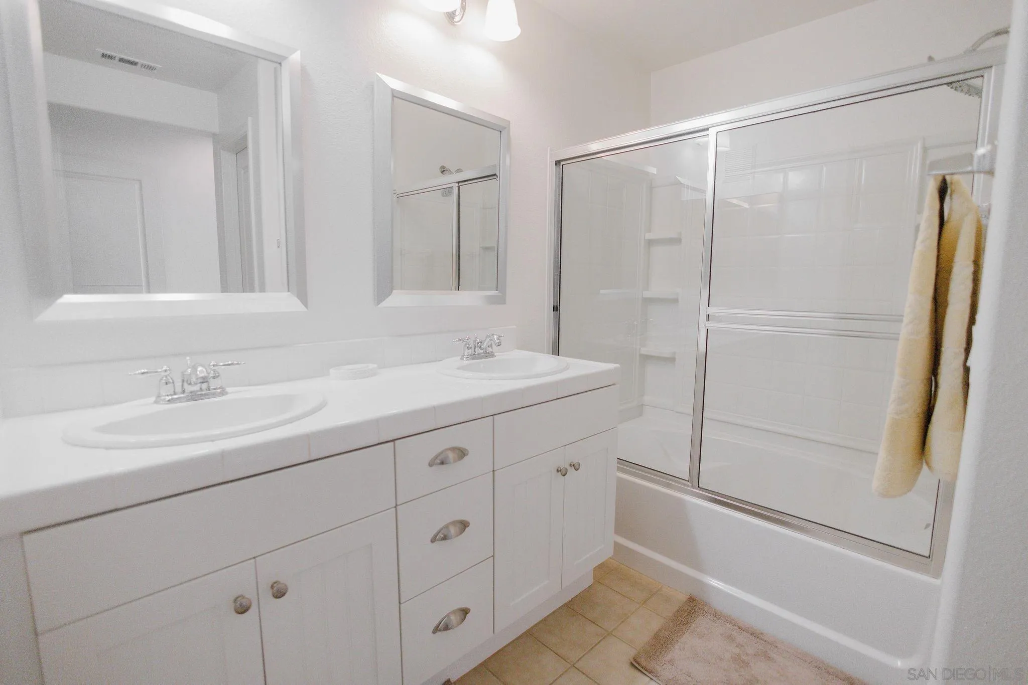 Photo #40: 260020291 Listing: Photo #40