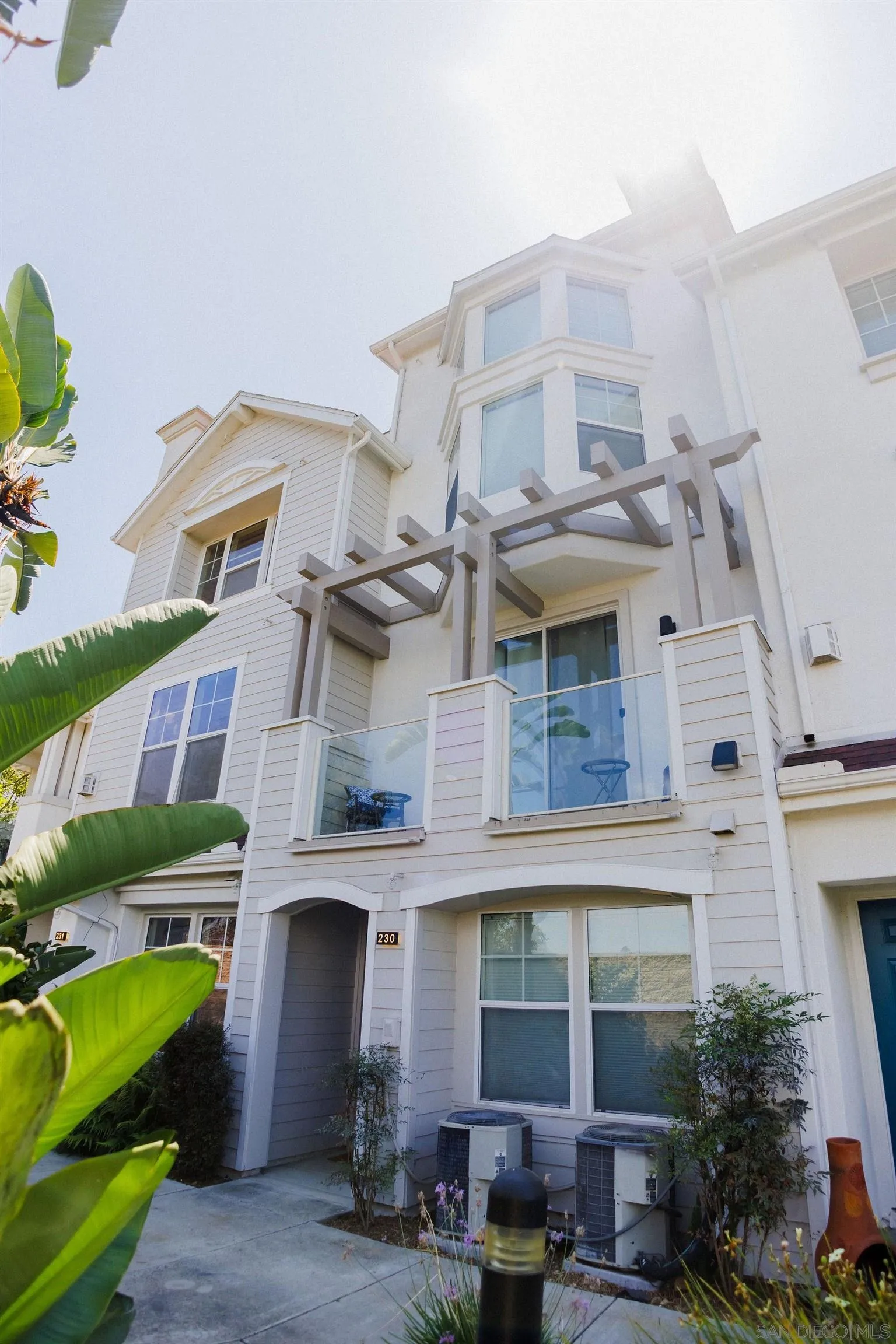 810 810 Harbor Cliff Way Unit 230, Oceanside, CA 92054 - Main photo, Oceanside, CA
