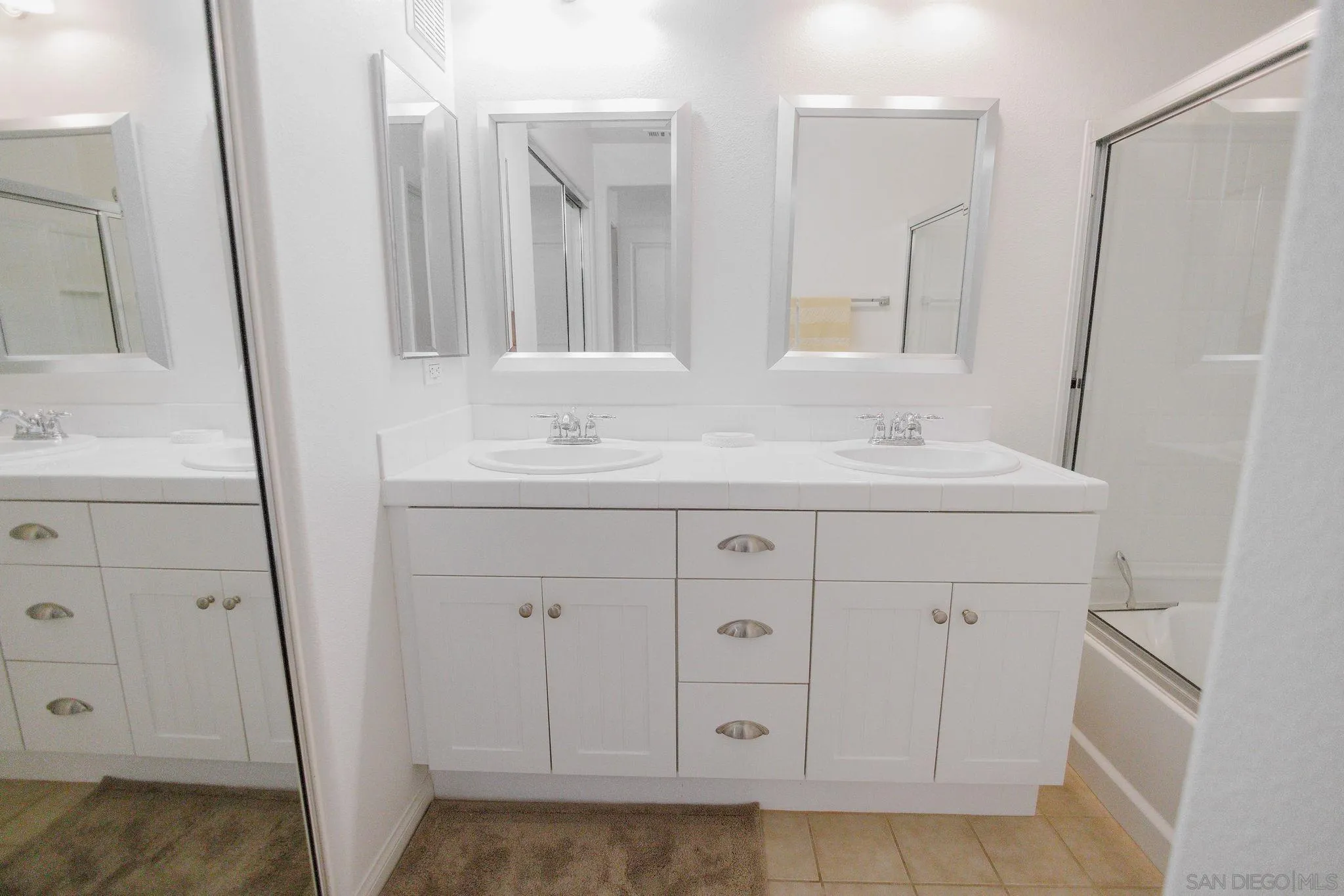 Photo #38: 260020291 Listing: Photo #38