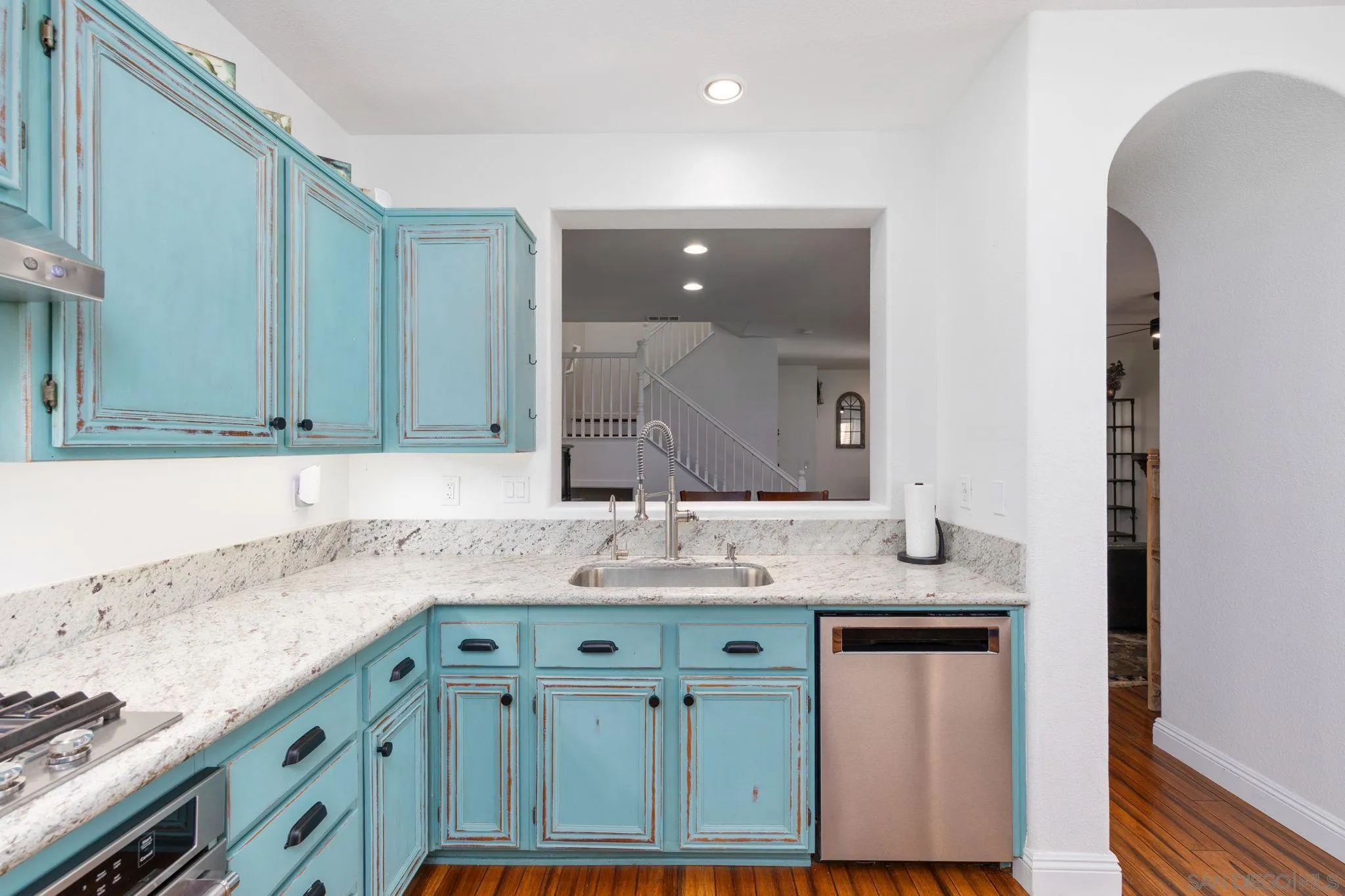 Photo #14: 260020294 Listing: Photo #14