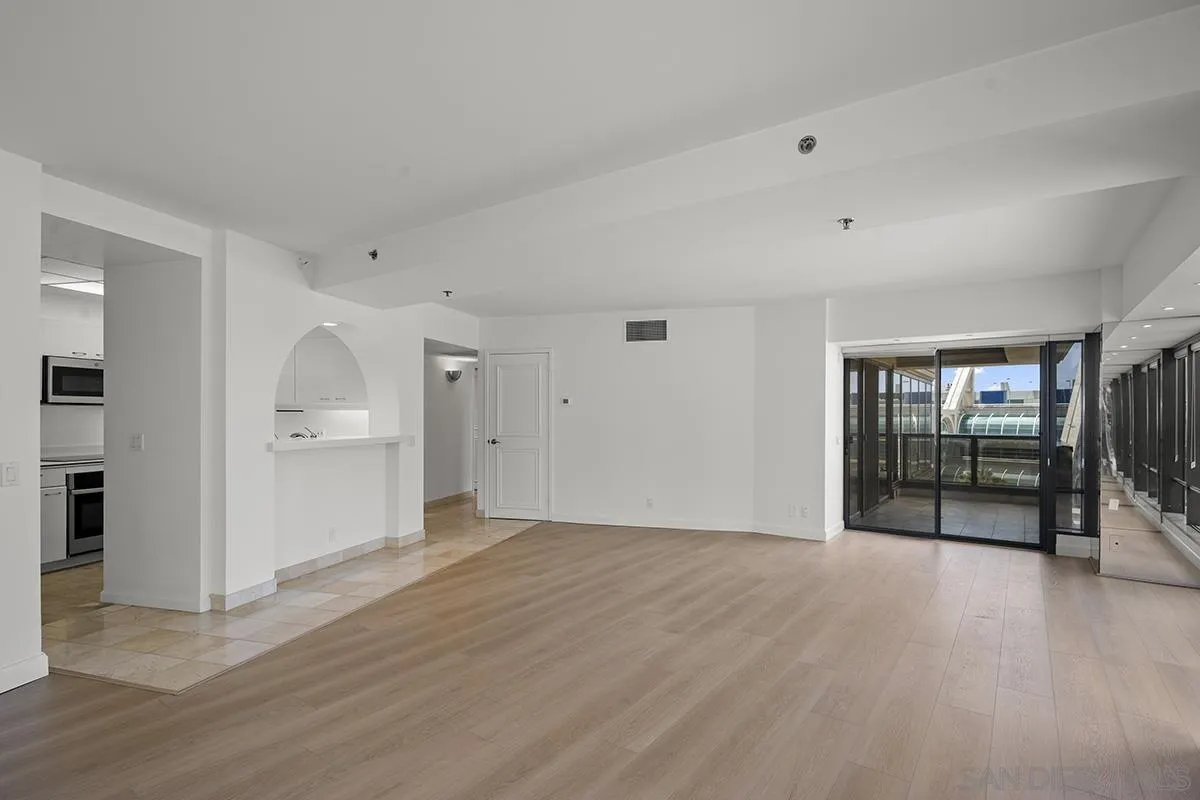 Photo #13: 260020295 Listing: Photo #13