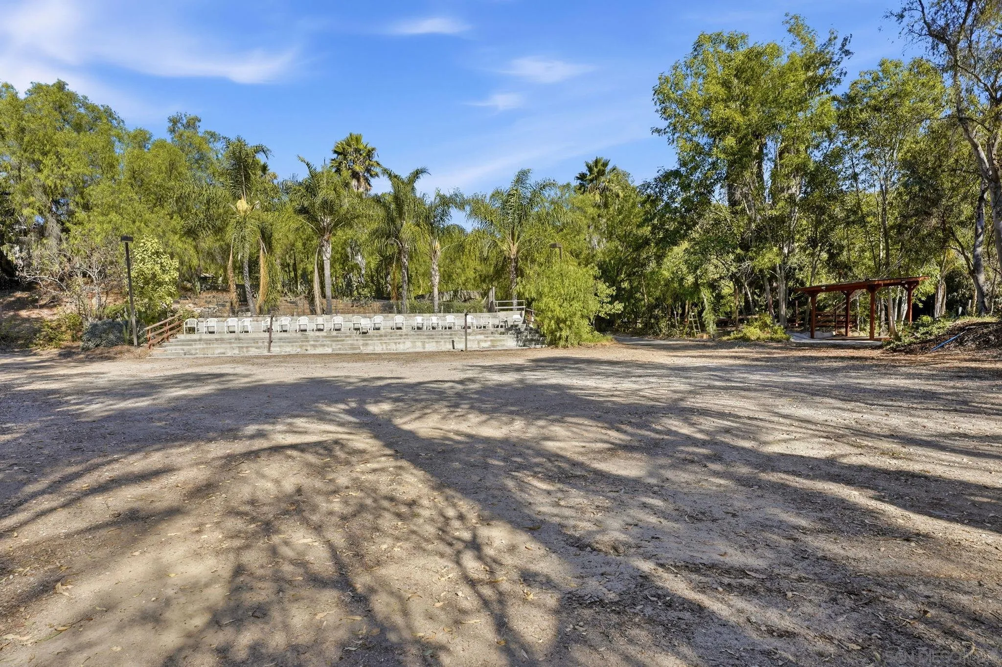 https://cdn.realtyfeed.com/cdn/127/260020299/72ea2c5d5dbf6d528caec427d0ffca30.webp