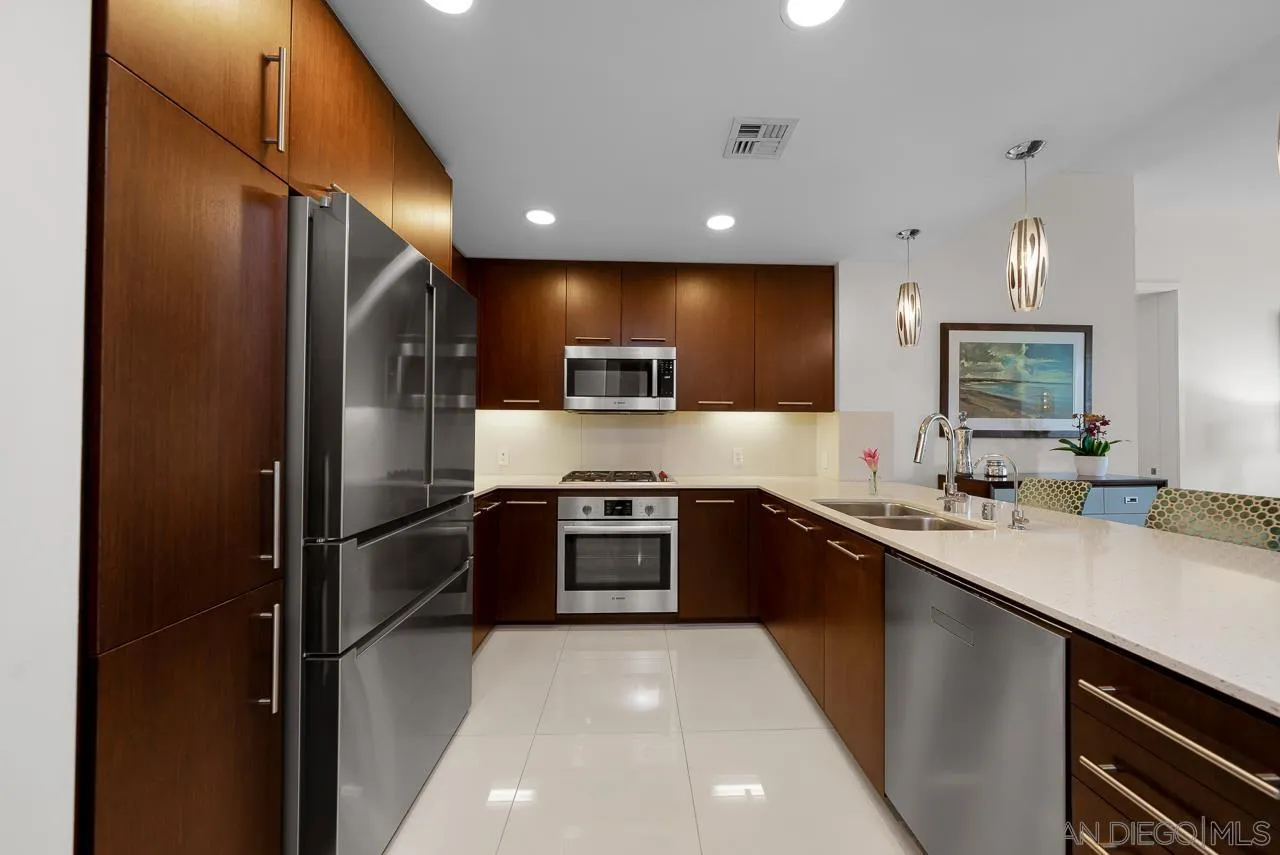 Photo #7: 2600203 Listing: Photo #7