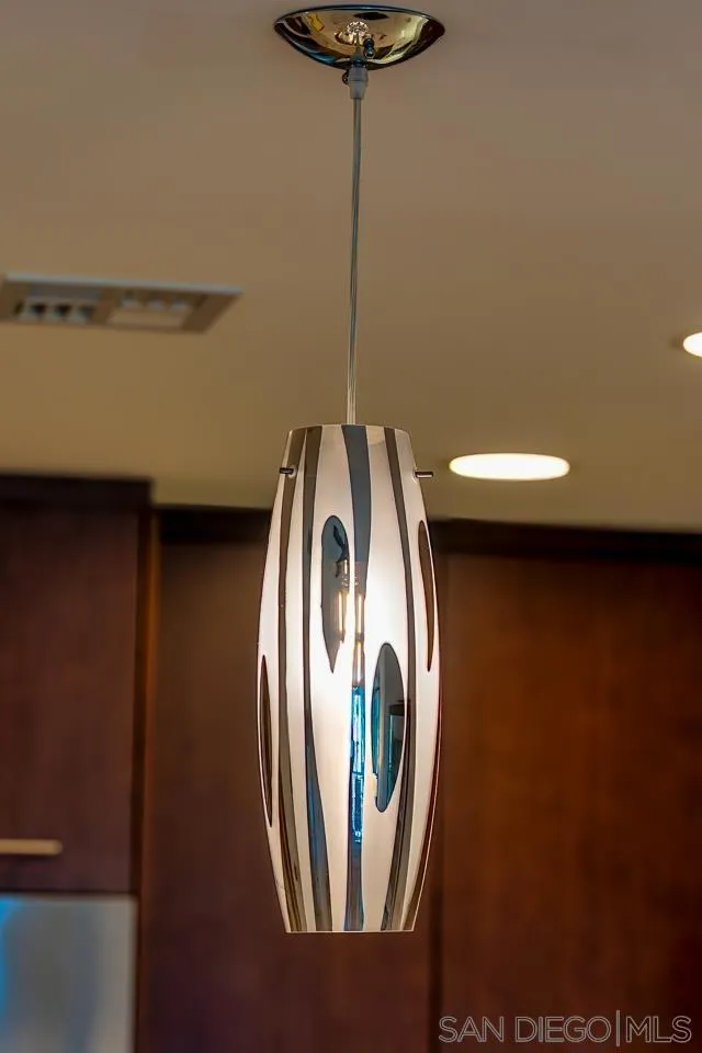 Photo #8: 2600203 Listing: Photo #8