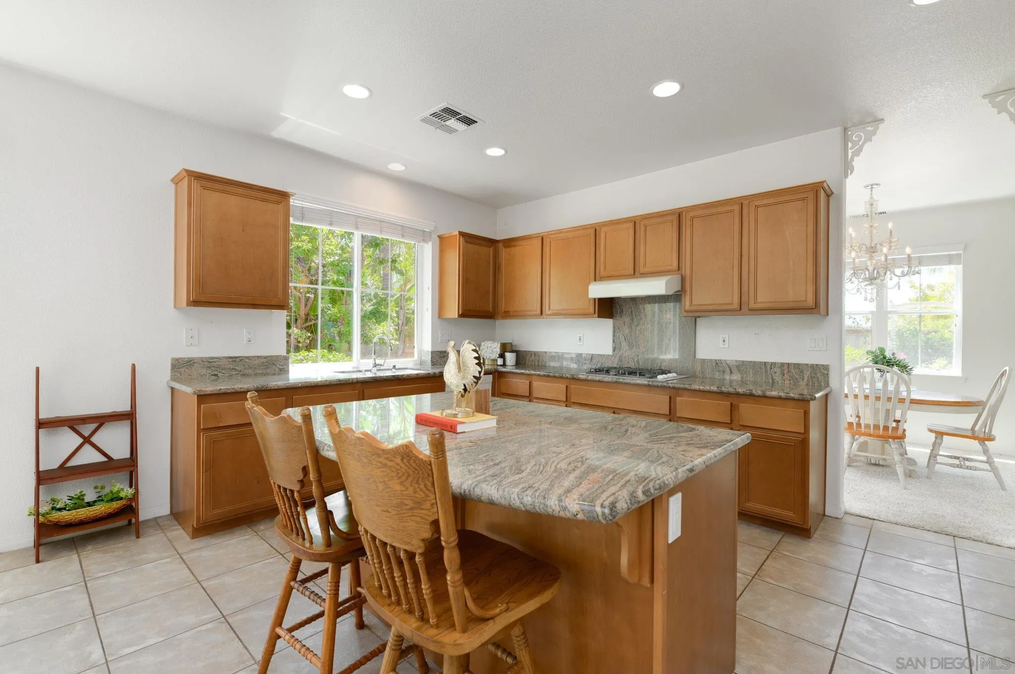 https://cdn.realtyfeed.com/cdn/127/260020300/1d60b1d25136dbf498fc520a4f9b77d5.webp