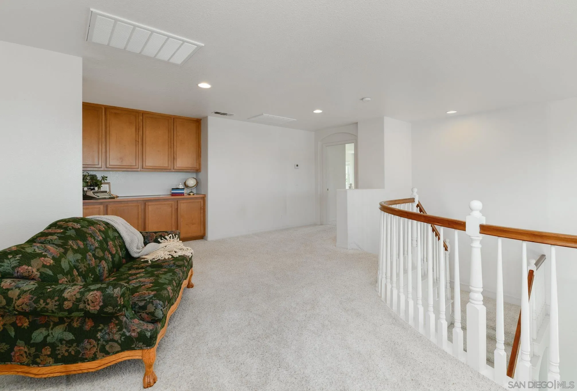 https://cdn.realtyfeed.com/cdn/127/260020300/4380396c3ede0f7cc06199a42d181a59.webp
