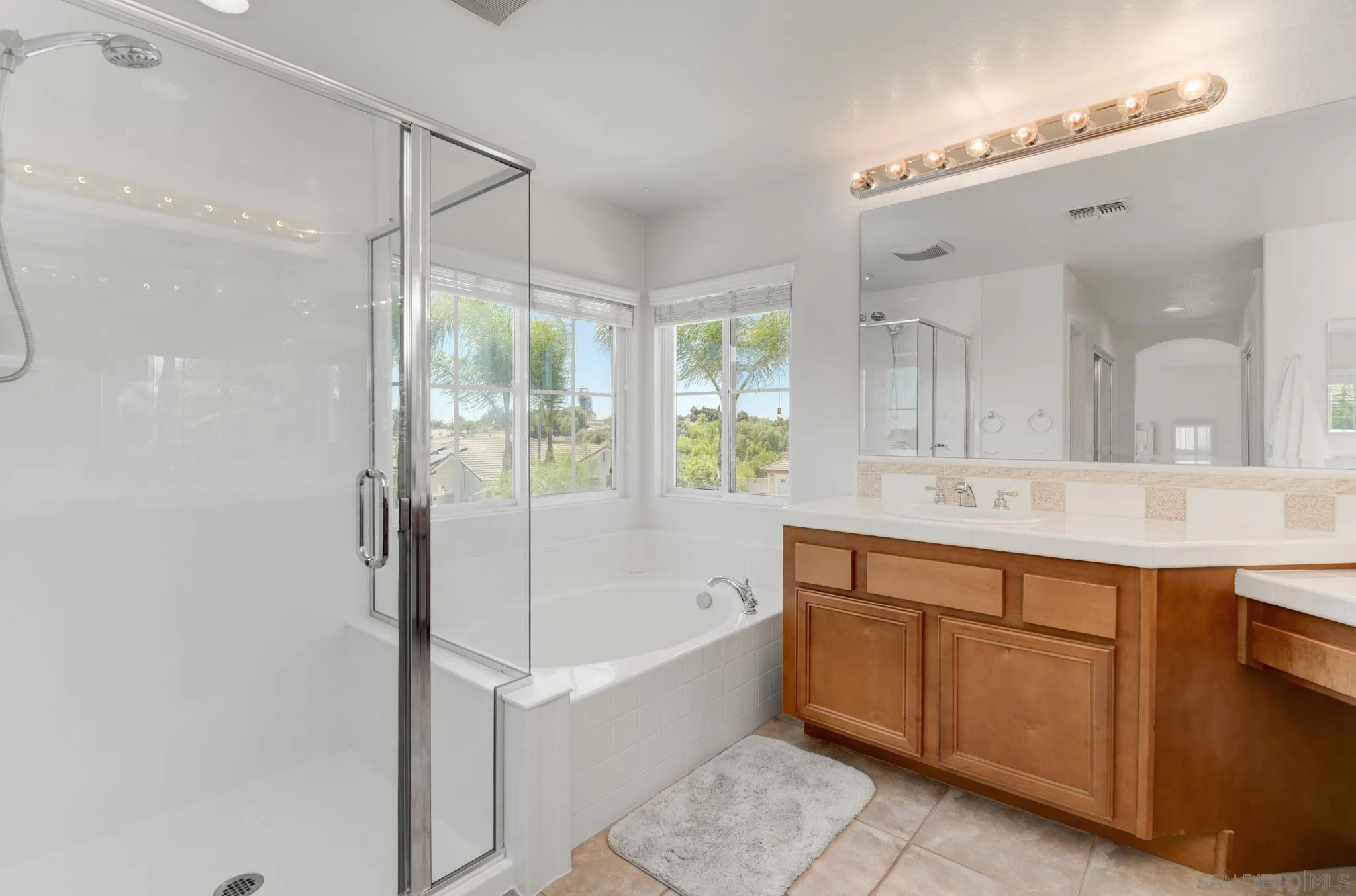 https://cdn.realtyfeed.com/cdn/127/260020300/fcbdb5a907d4cd1c5c1940c62c287023.webp