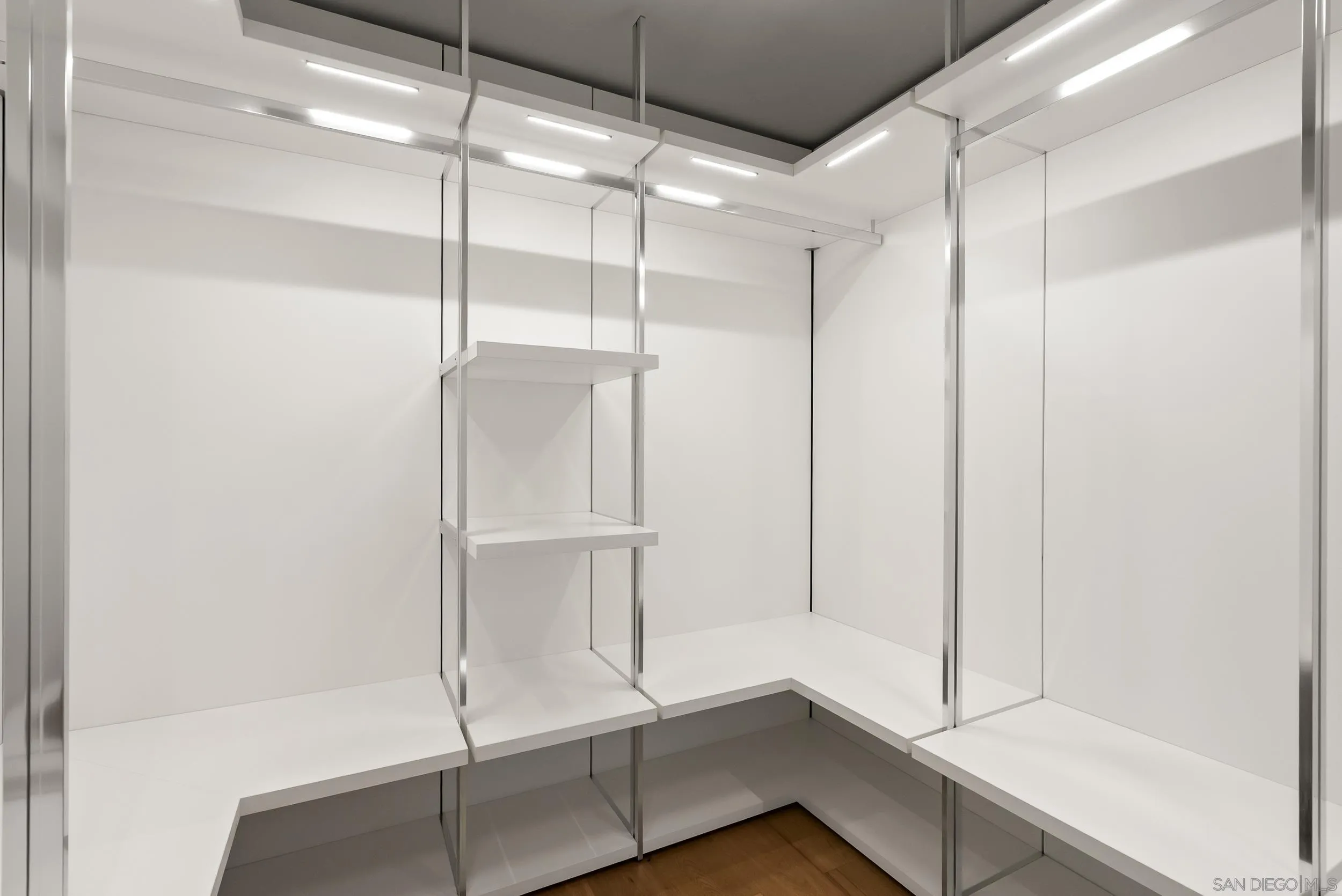 https://cdn.realtyfeed.com/cdn/127/260020302/2cb5692f232672fcc8187eb3fcdb170d.webp
