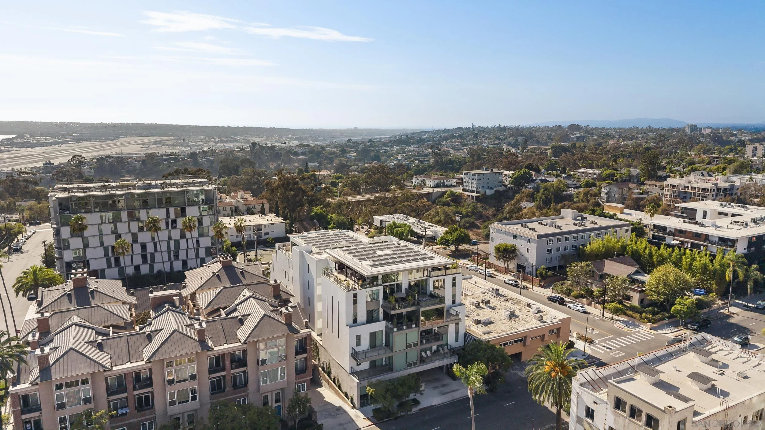 https://cdn.realtyfeed.com/cdn/127/260020302/3eaf7b8c29d237b70e4fd1a4cf29b19a.webp