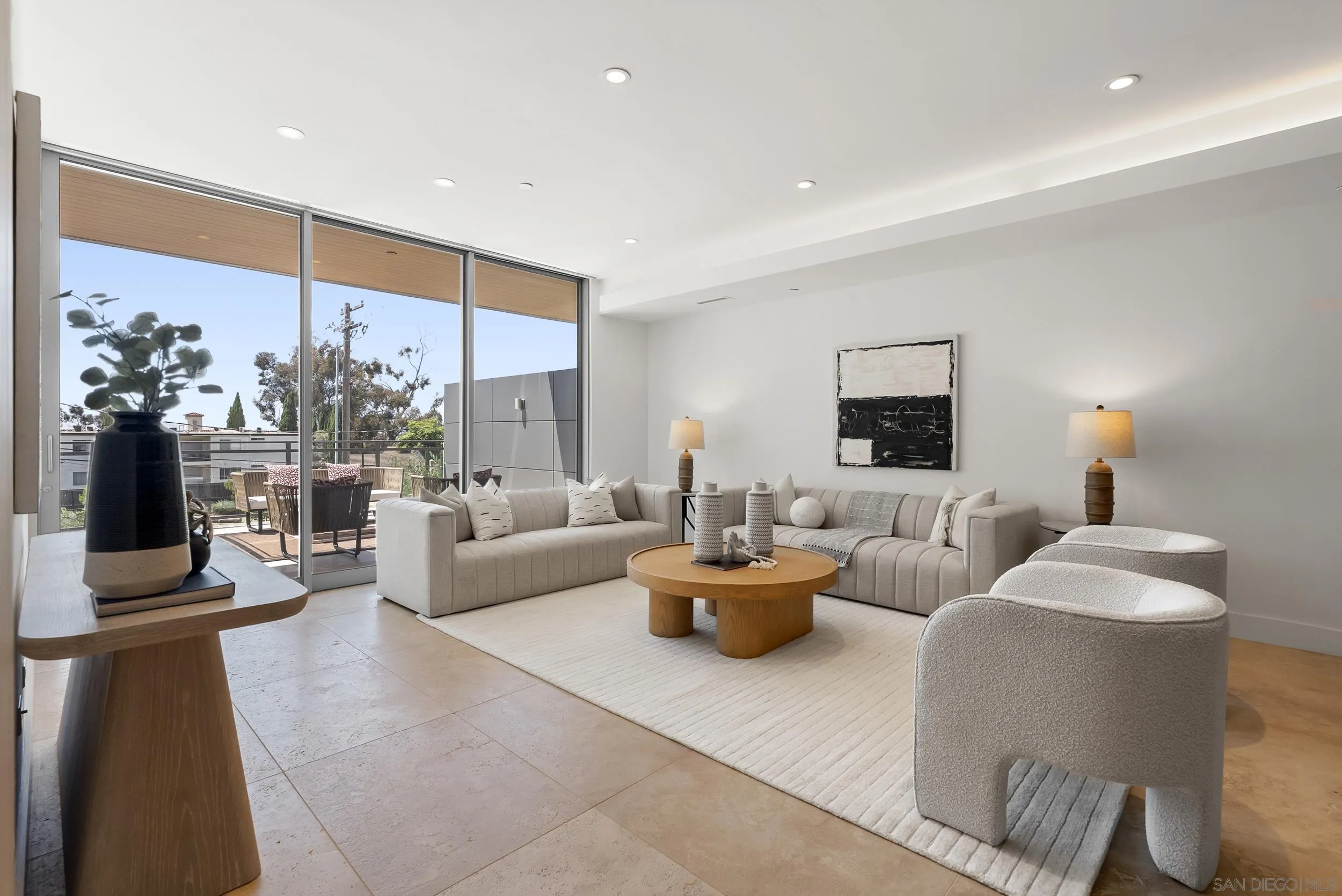 https://cdn.realtyfeed.com/cdn/127/260020302/738c9d5d28b3854b316ca3defe6ae634.webp