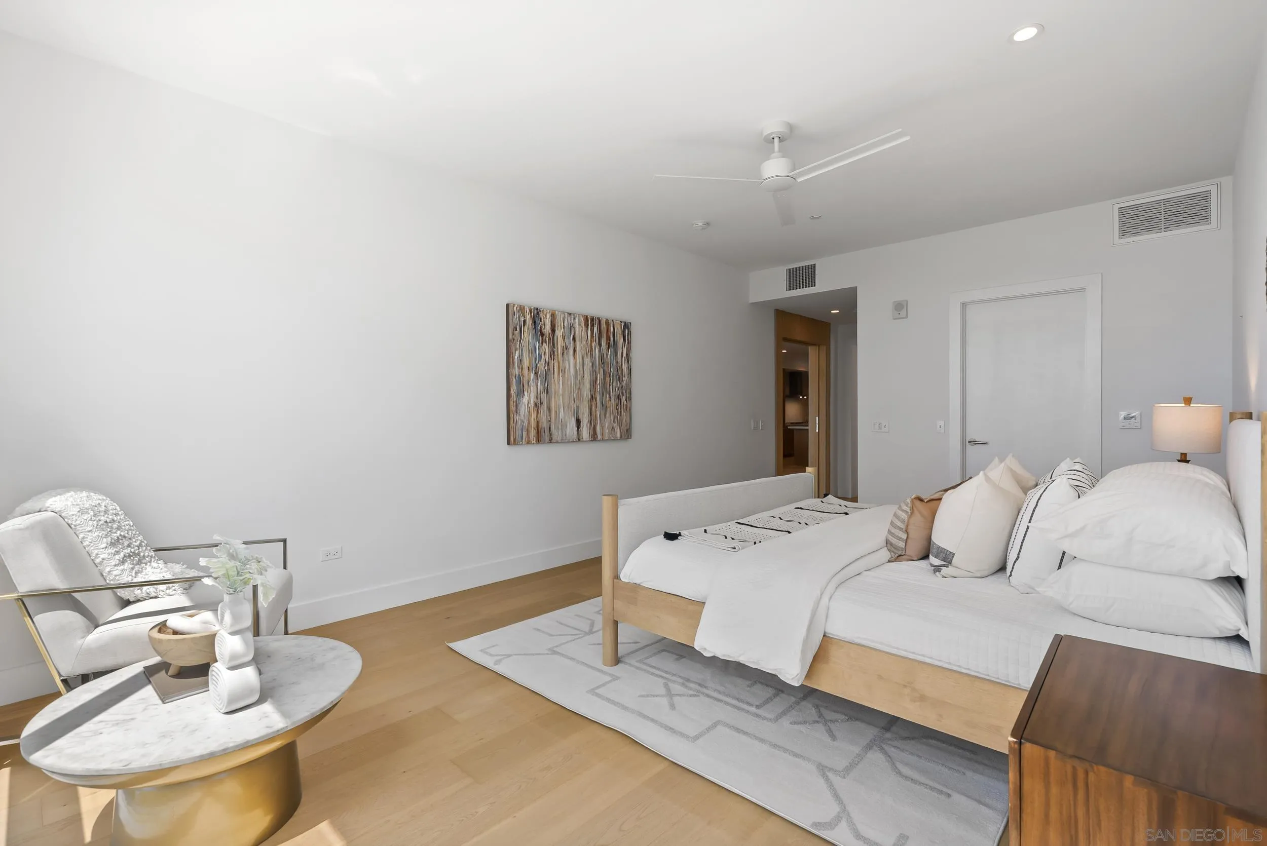 https://cdn.realtyfeed.com/cdn/127/260020302/99c70aa90eefc9fa325732f1df336215.webp