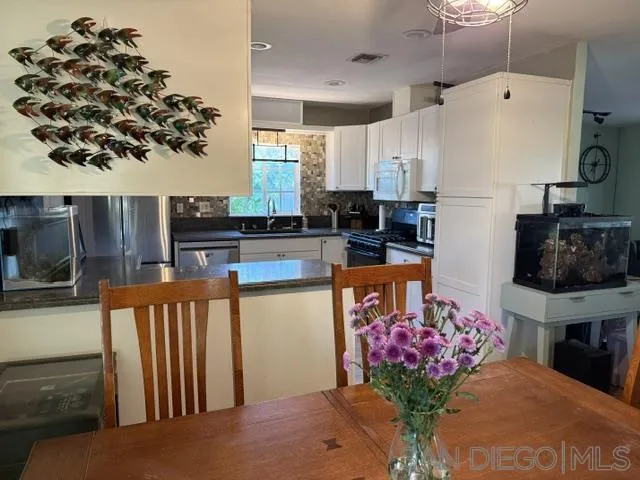 https://cdn.realtyfeed.com/cdn/127/260020304/0cbc77ca61d45b5530457940ee639f3d.webp