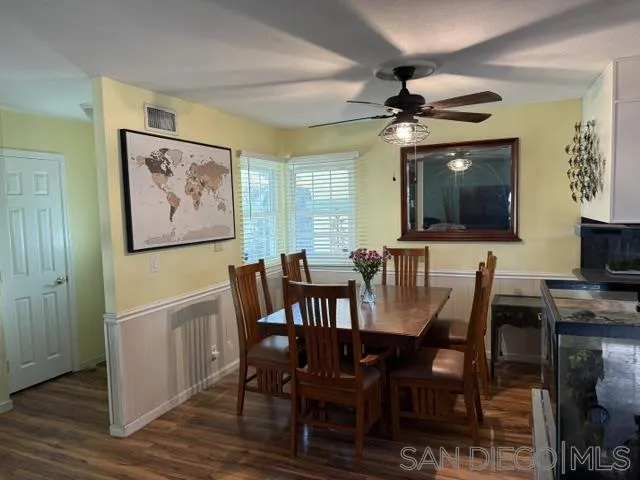 https://cdn.realtyfeed.com/cdn/127/260020304/c9ec28e591afb850ebfd6cc5715f894c.webp